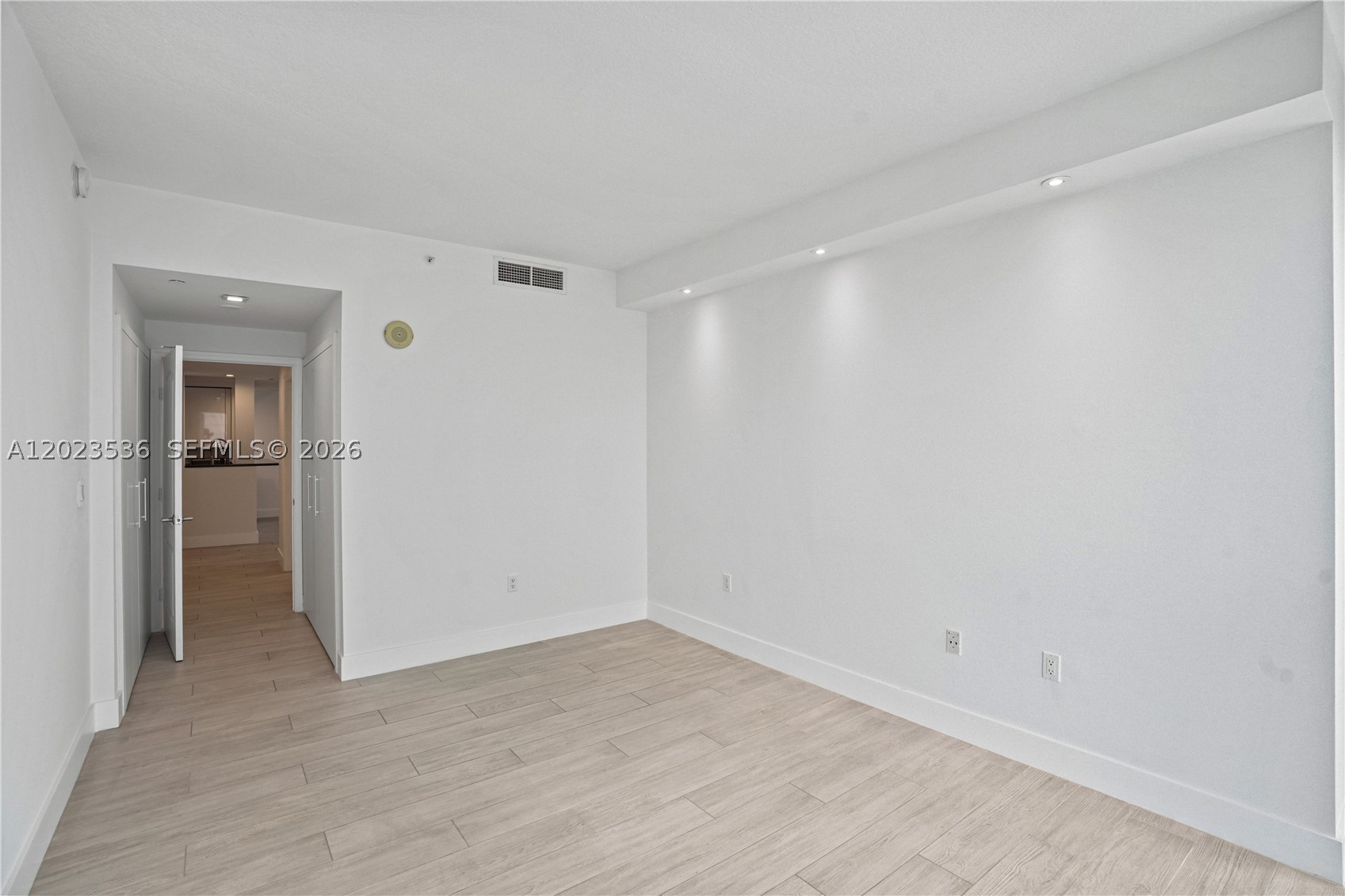 2101 Brickell Ave #3105, Miami FL 33129