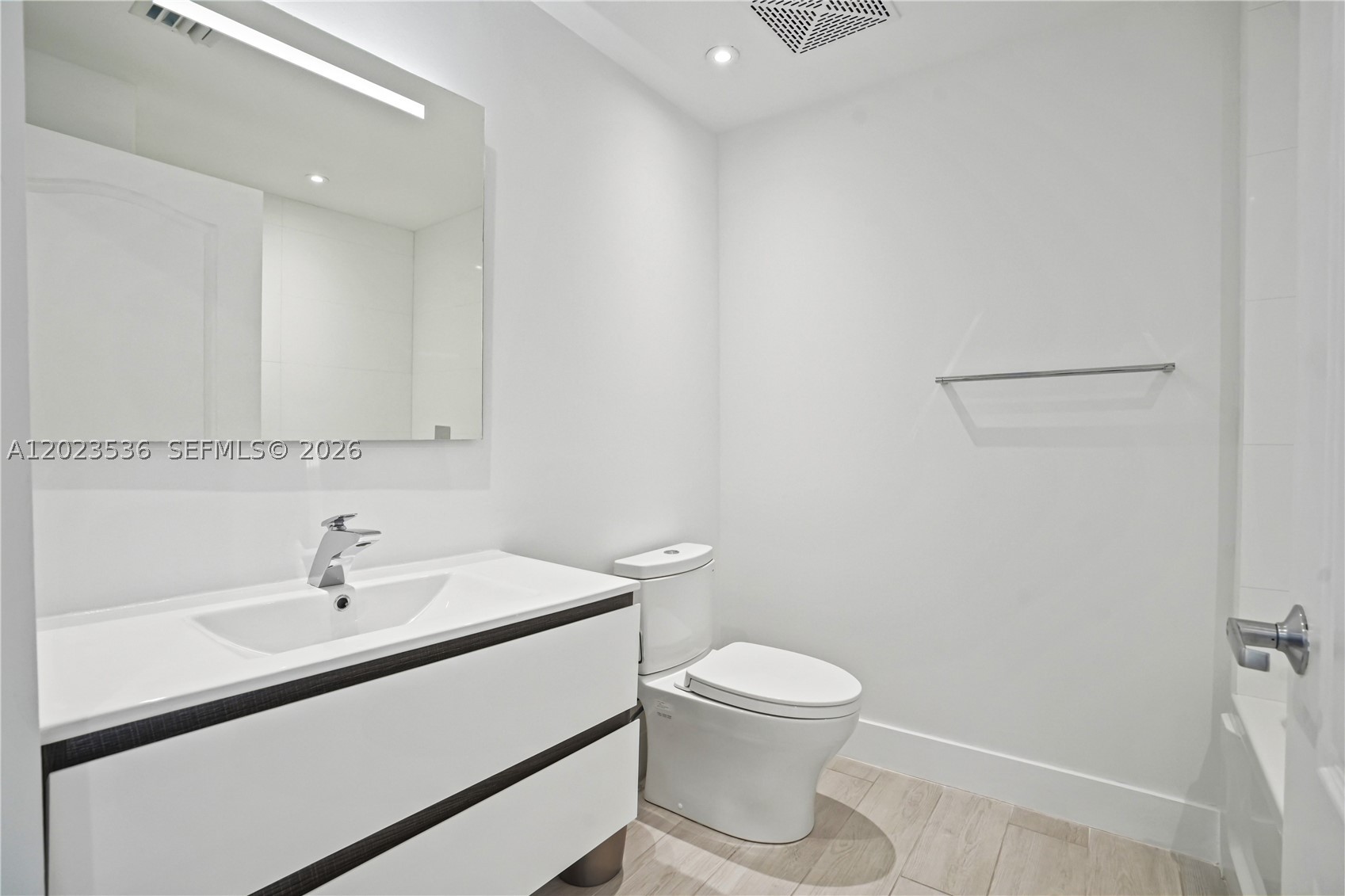2101 Brickell Ave #3105, Miami FL 33129