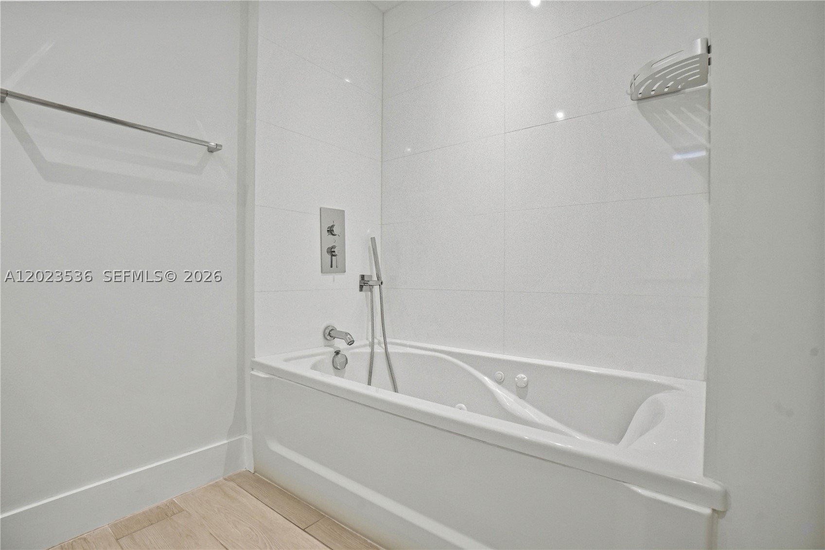 2101 Brickell Ave #3105, Miami FL 33129