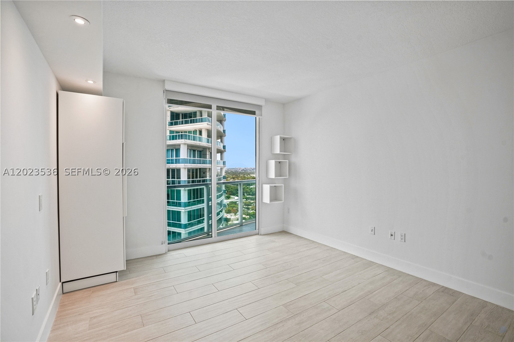 2101 Brickell Ave #3105, Miami FL 33129