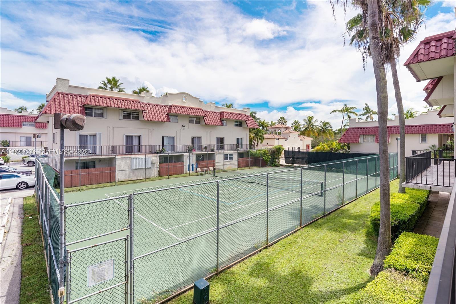 8650 SW 67th Ave #1032, Pinecrest FL 33143