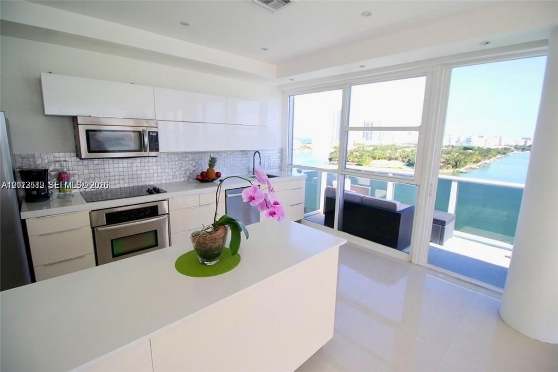 900 Bay Dr #1027, Miami Beach FL 33141