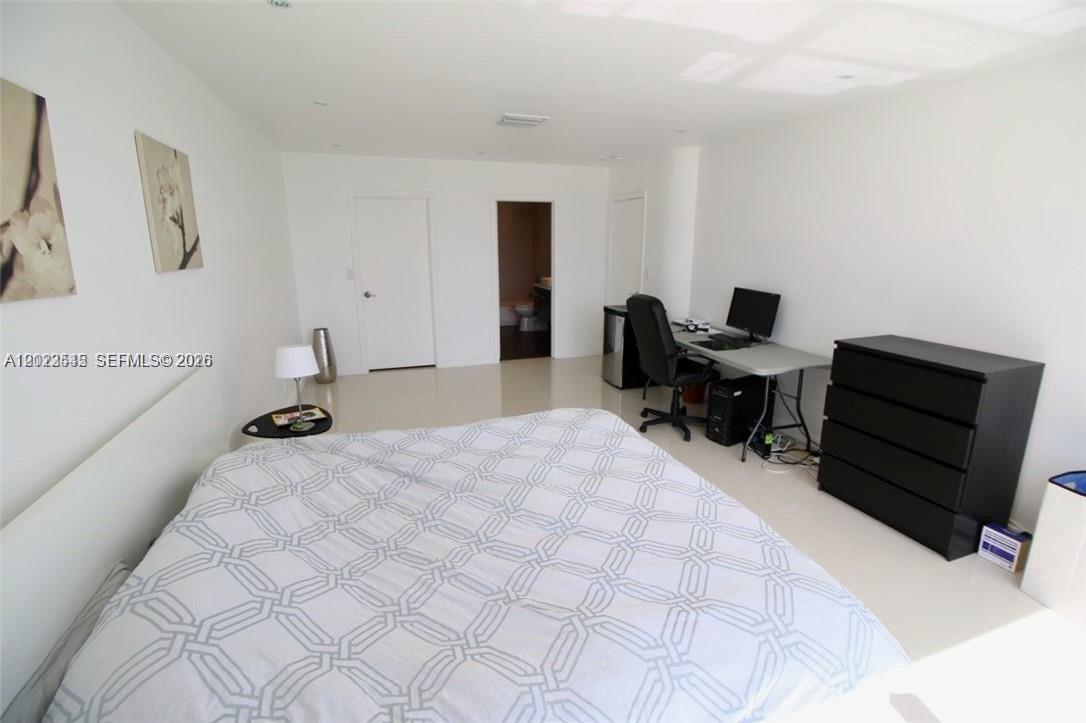 900 Bay Dr #1027, Miami Beach FL 33141