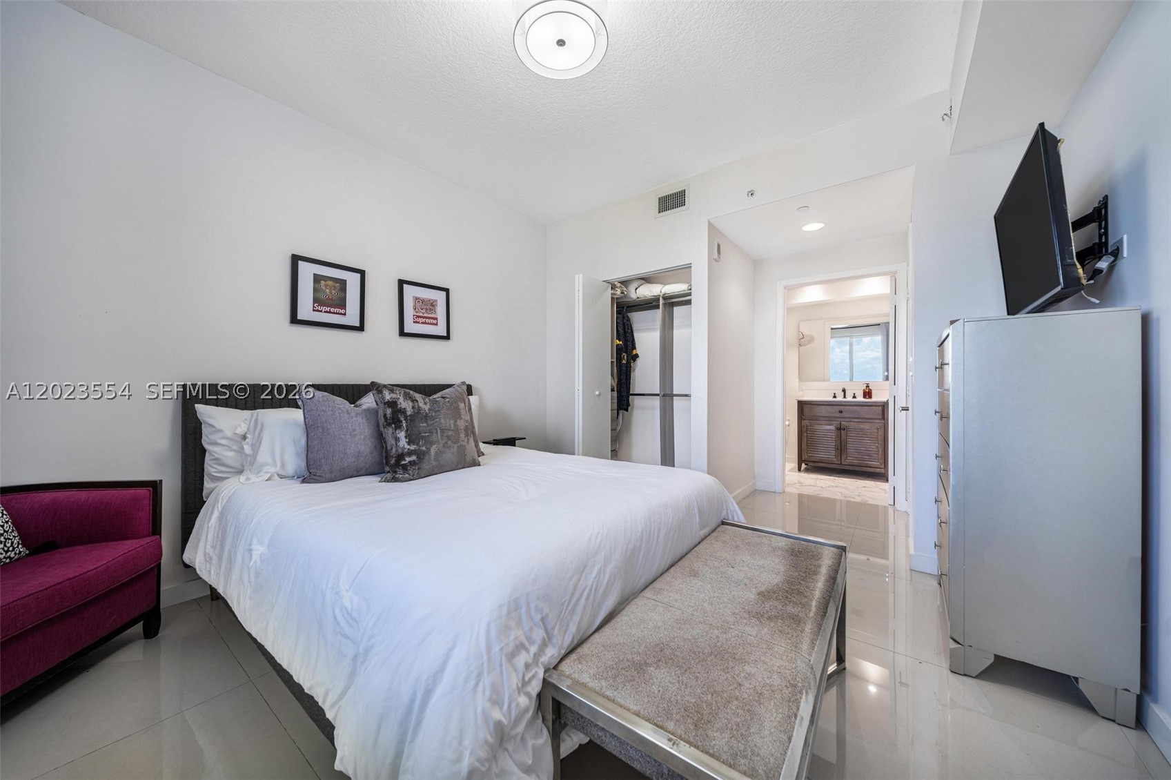 600 NE 27th St #1104, Miami FL 33137