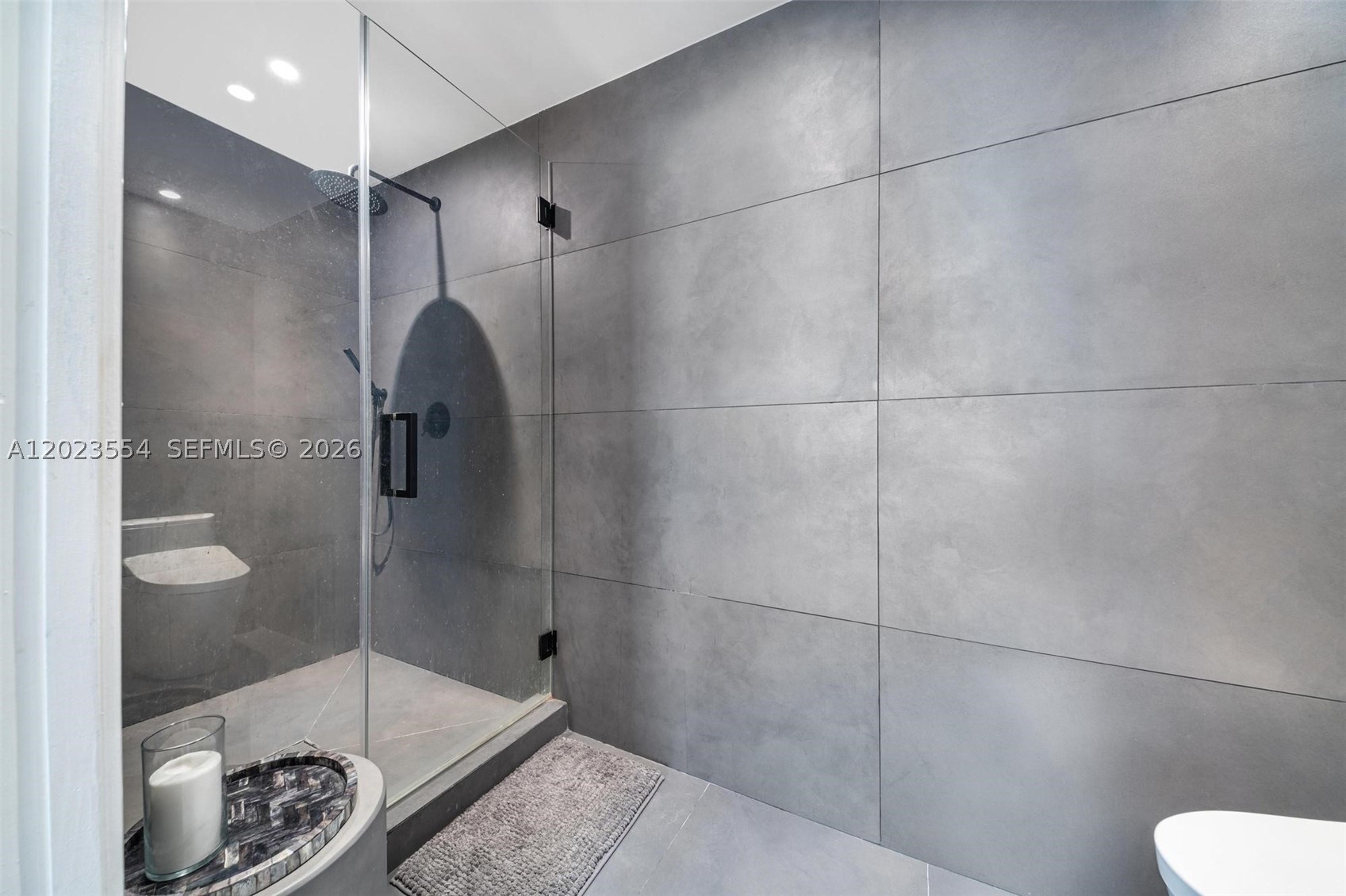 600 NE 27th St #1104, Miami FL 33137