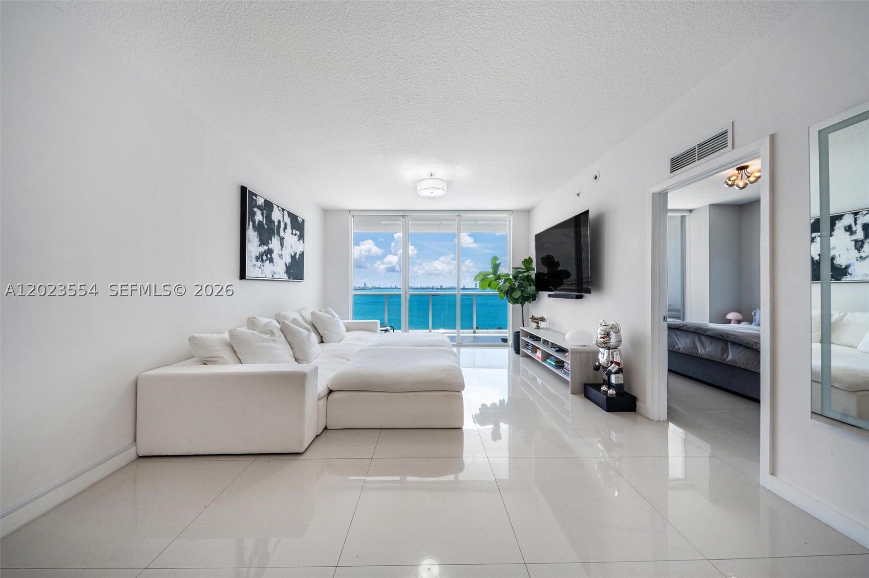600 NE 27th St #1104, Miami FL 33137