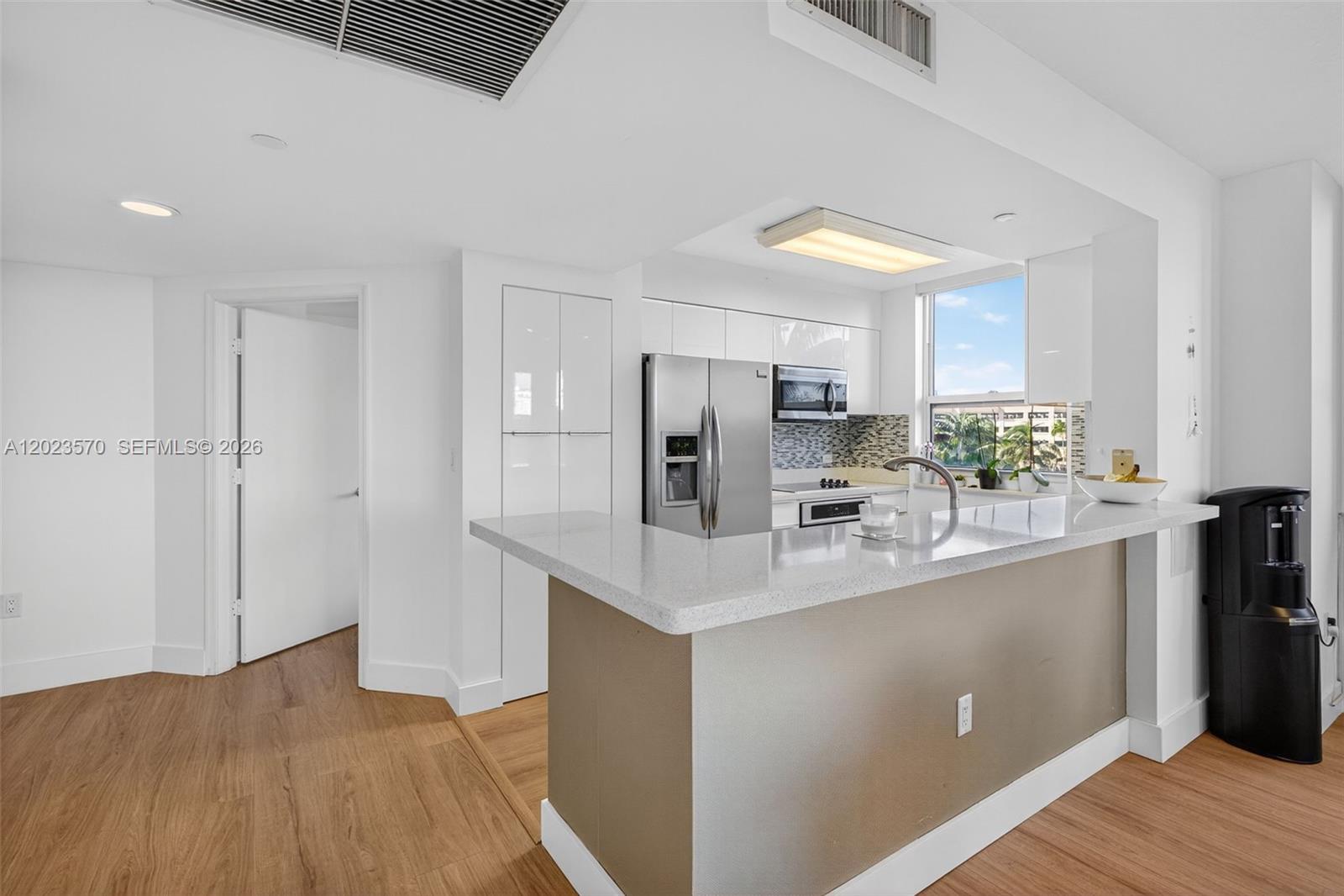 19501 W Country Club Dr #313, Aventura FL 33180