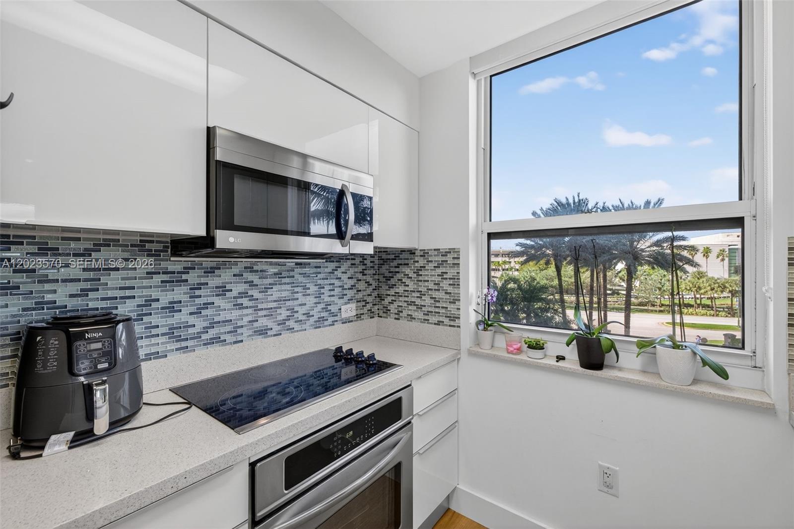 19501 W Country Club Dr #313, Aventura FL 33180