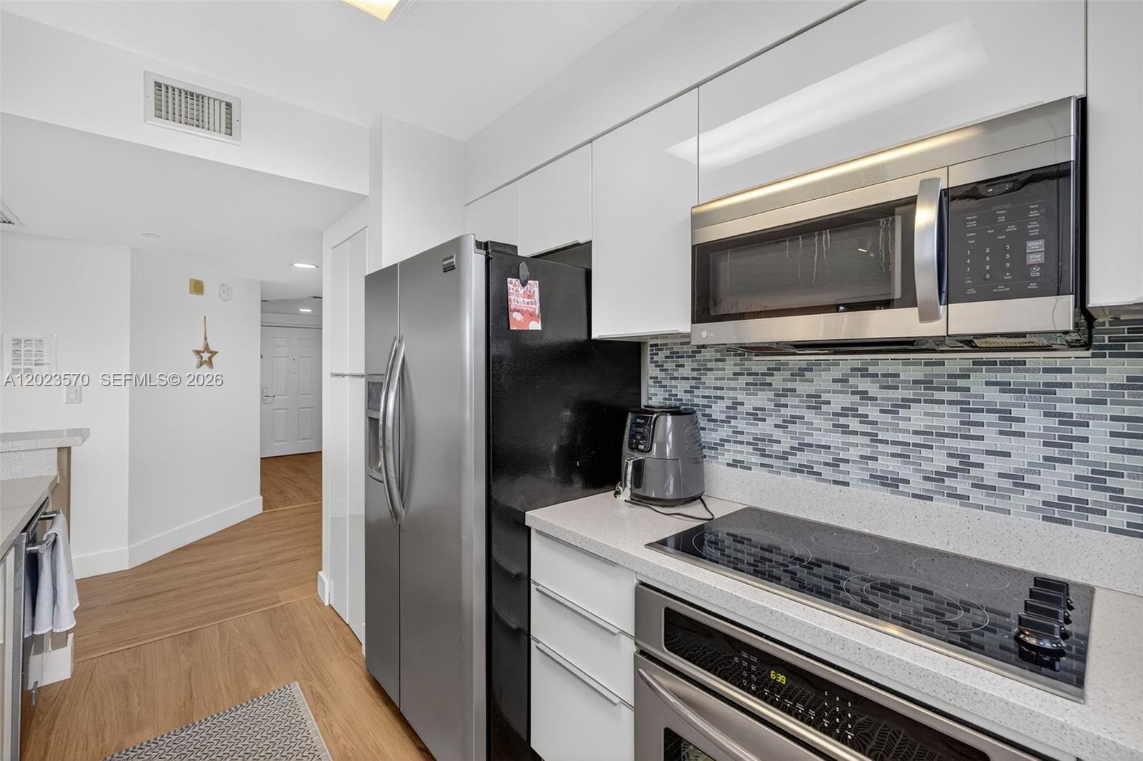 19501 W Country Club Dr #313, Aventura FL 33180