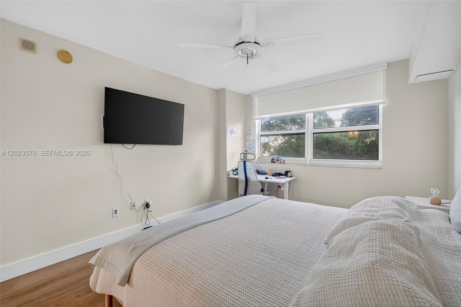 19501 W Country Club Dr #313, Aventura FL 33180