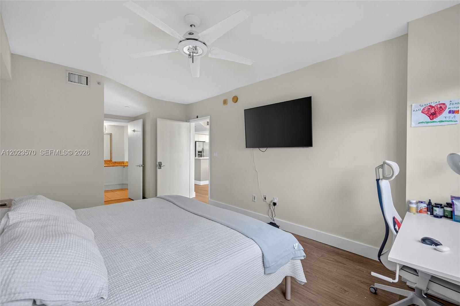 19501 W Country Club Dr #313, Aventura FL 33180