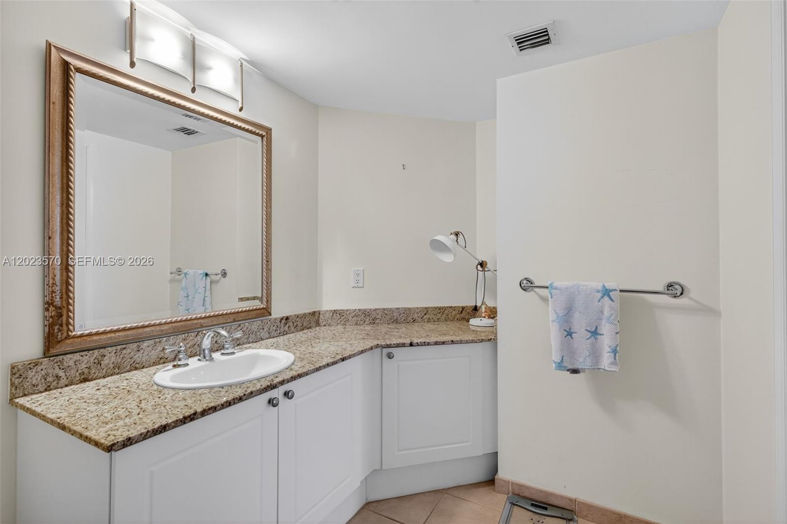 19501 W Country Club Dr #313, Aventura FL 33180