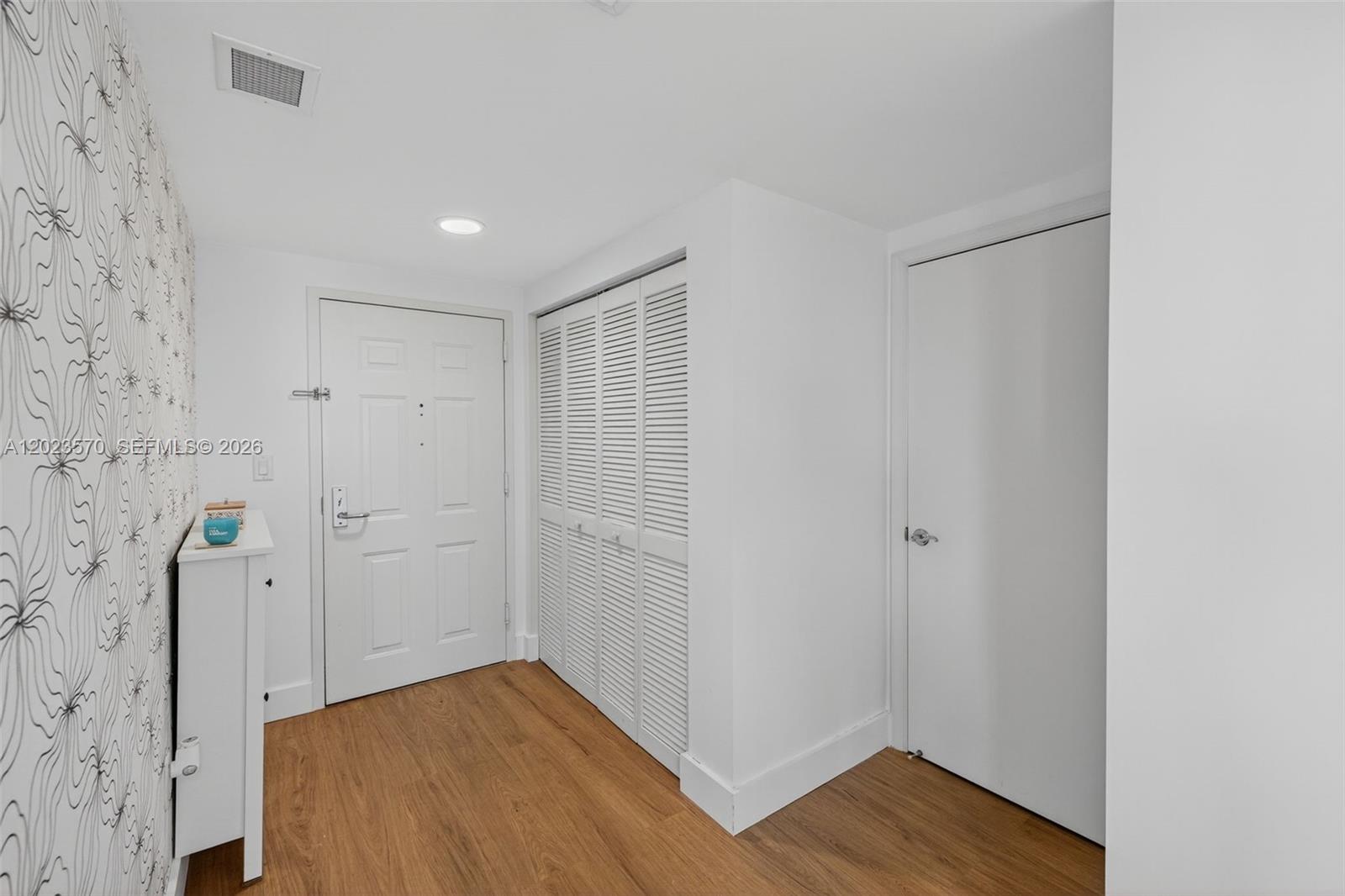 19501 W Country Club Dr #313, Aventura FL 33180