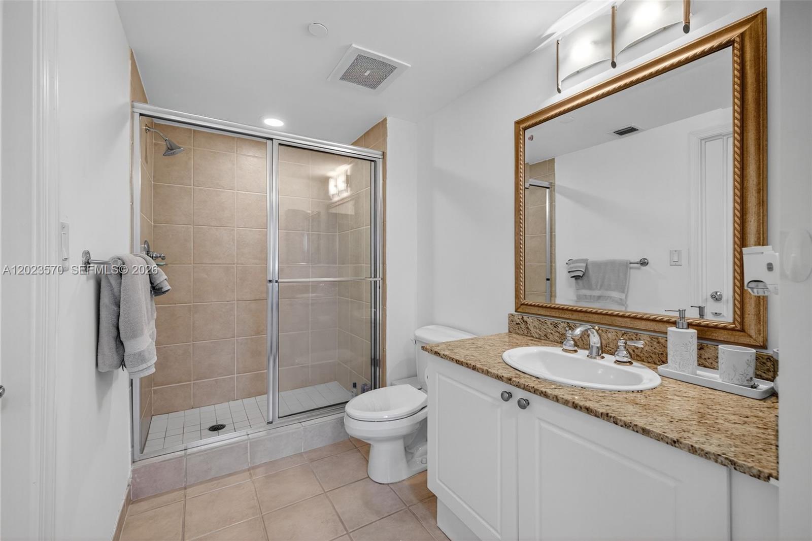 19501 W Country Club Dr #313, Aventura FL 33180