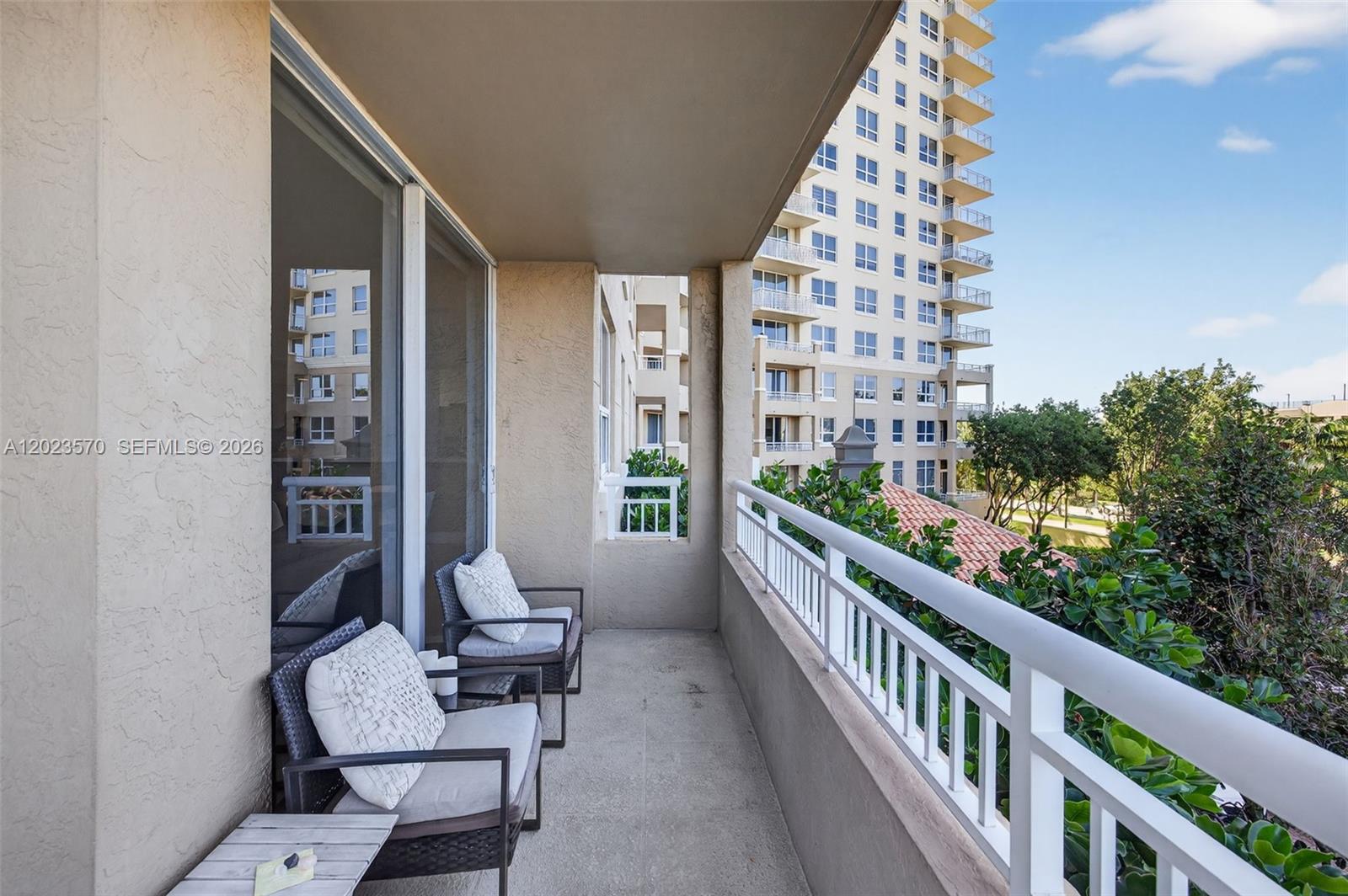 19501 W Country Club Dr #313, Aventura FL 33180