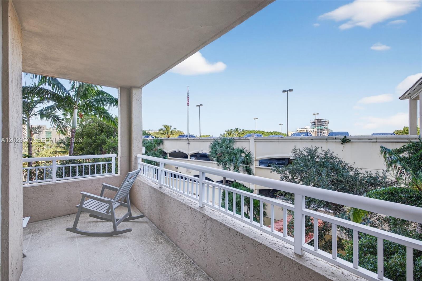 19501 W Country Club Dr #313, Aventura FL 33180