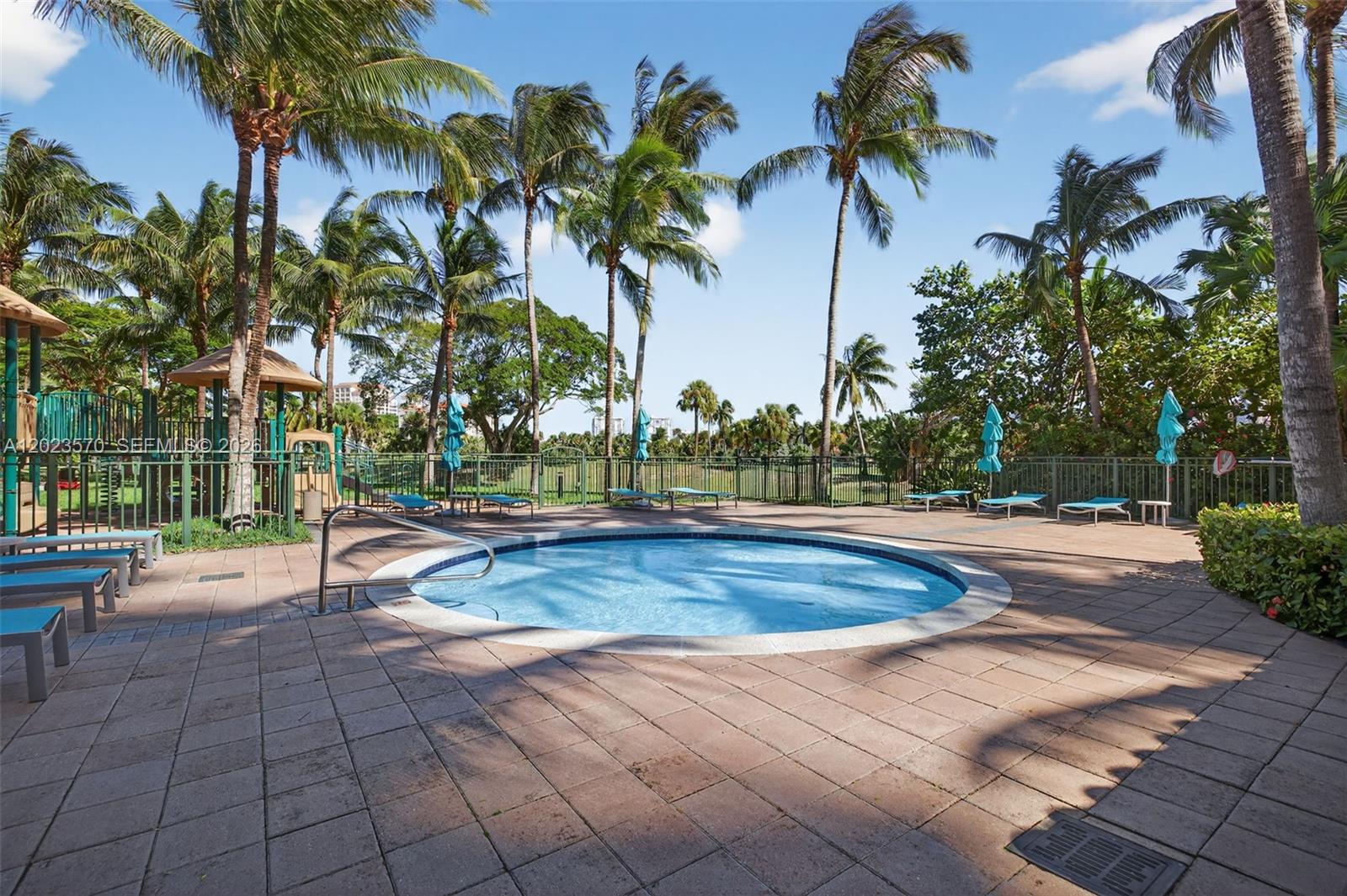 19501 W Country Club Dr #313, Aventura FL 33180