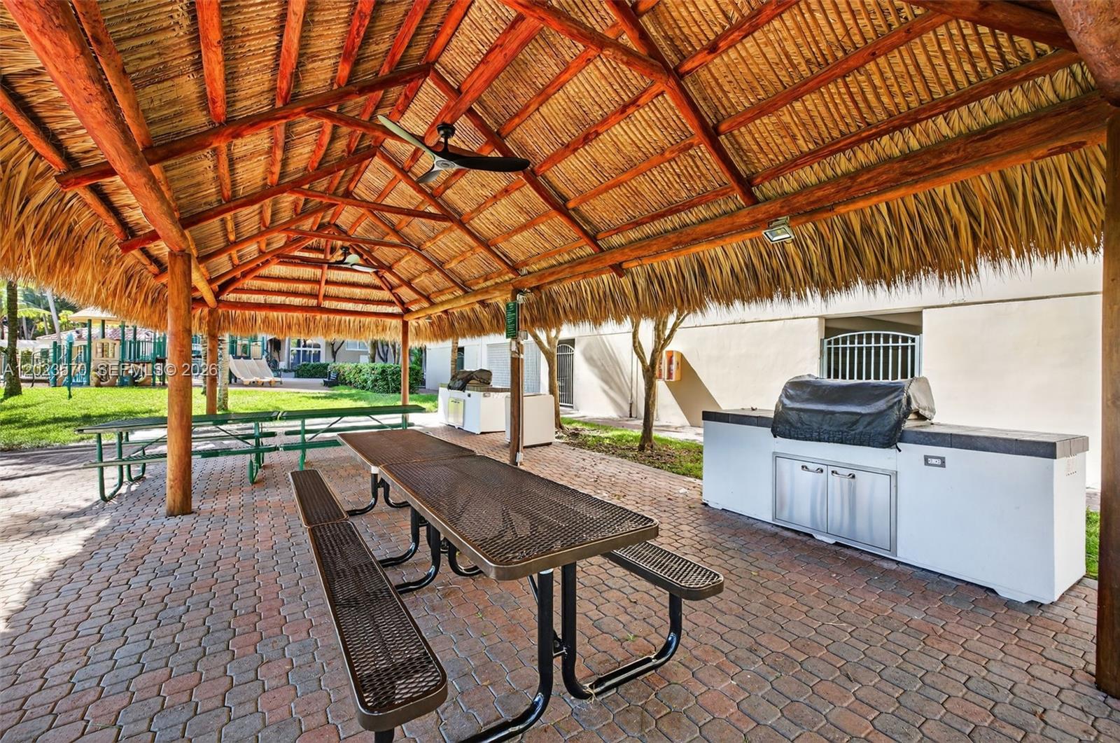 19501 W Country Club Dr #313, Aventura FL 33180