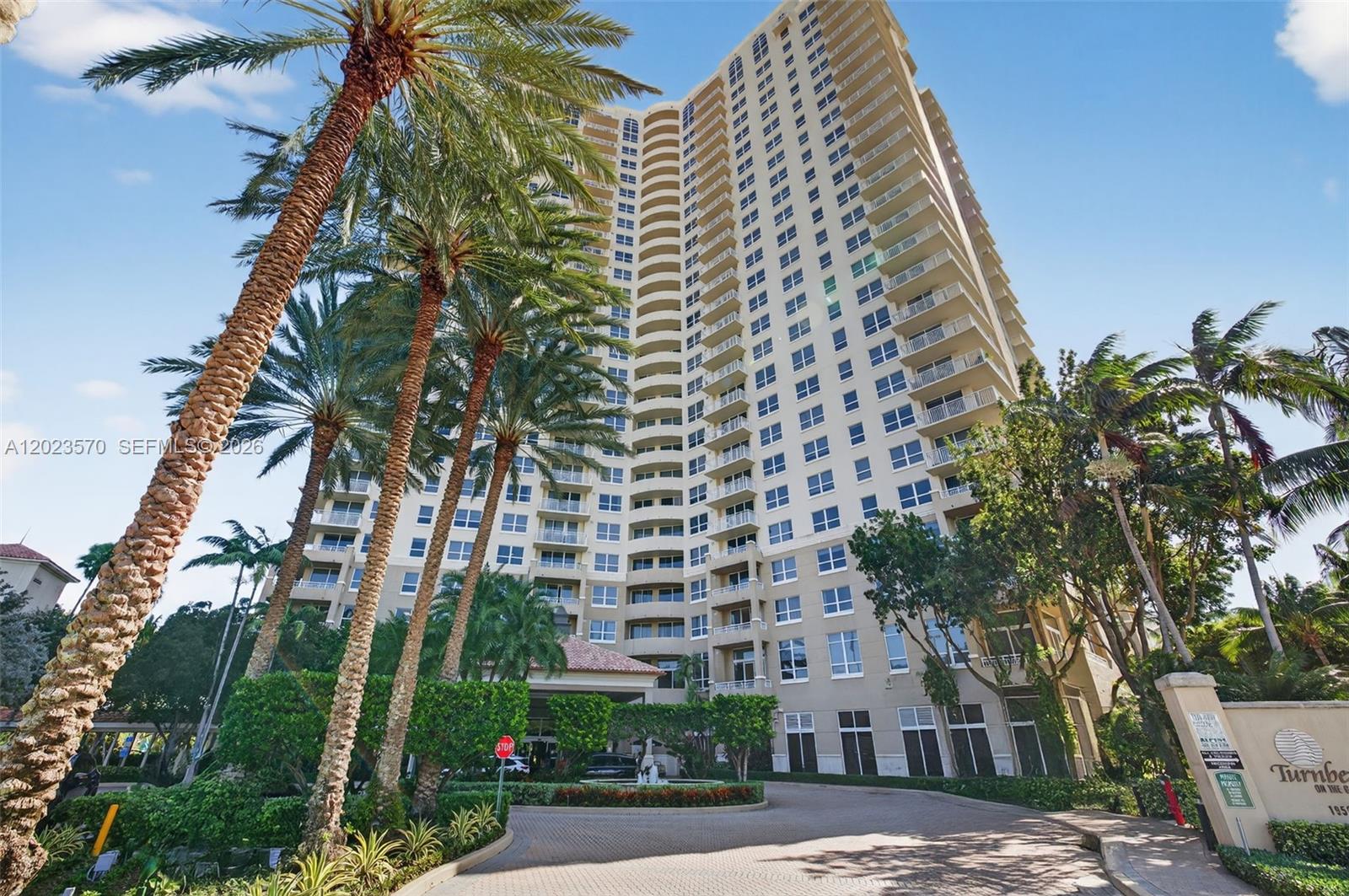19501 W Country Club Dr #313, Aventura FL 33180