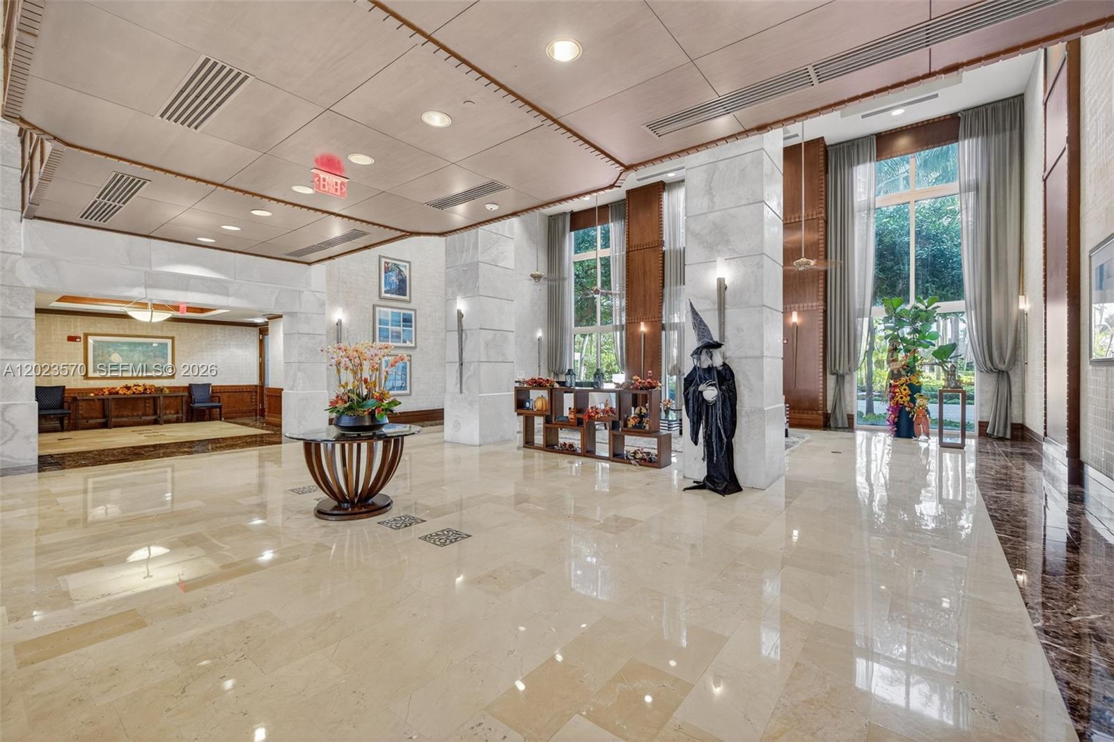 19501 W Country Club Dr #313, Aventura FL 33180