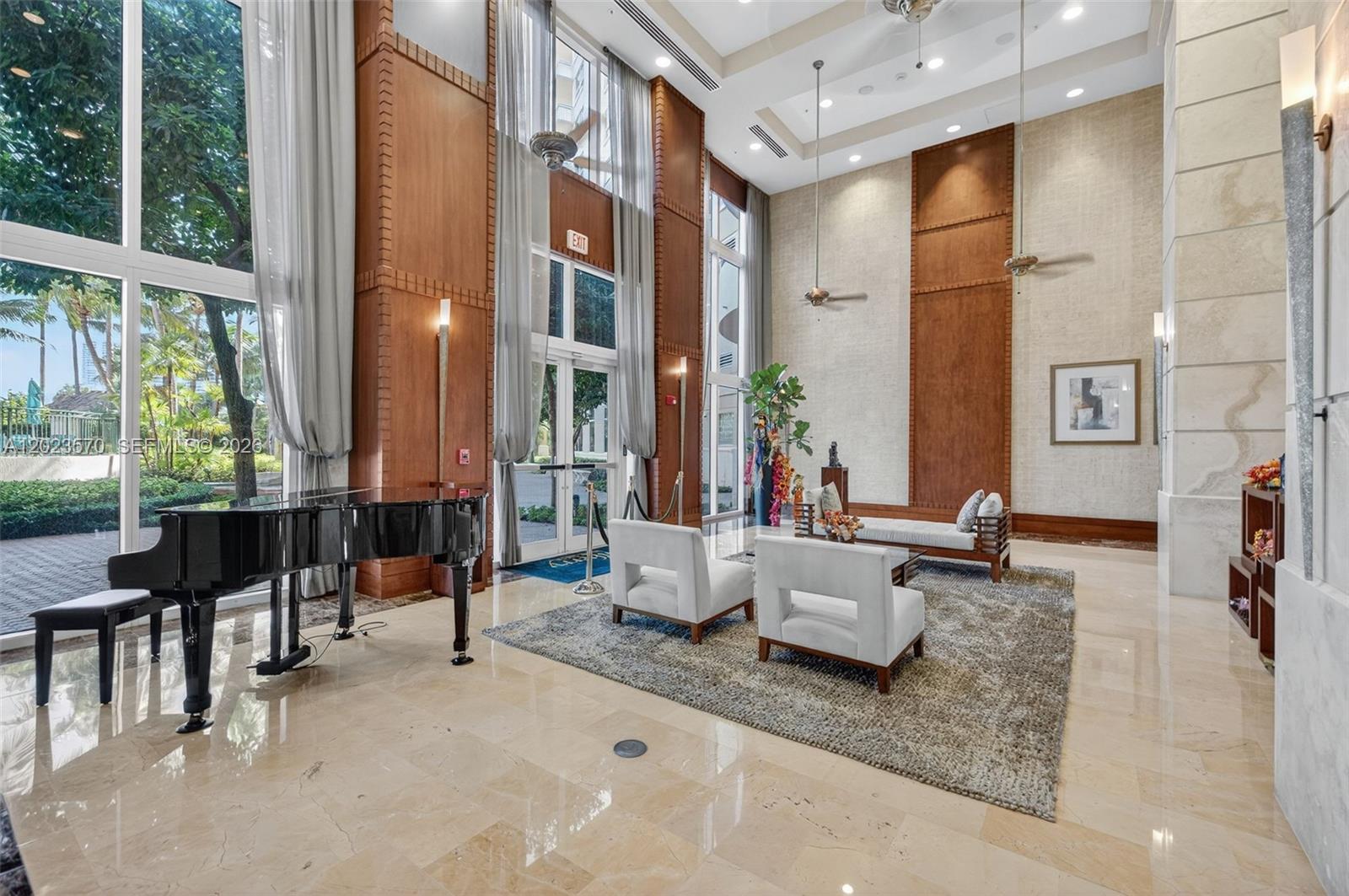 19501 W Country Club Dr #313, Aventura FL 33180