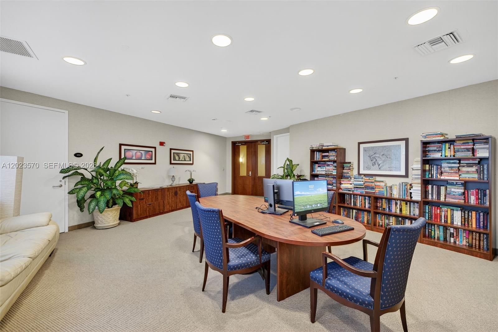 19501 W Country Club Dr #313, Aventura FL 33180