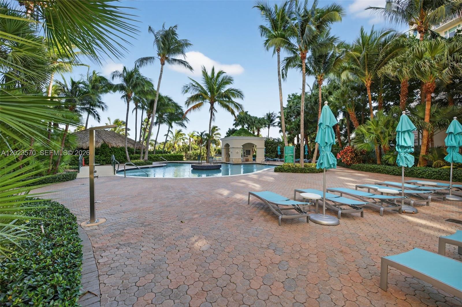 19501 W Country Club Dr #313, Aventura FL 33180