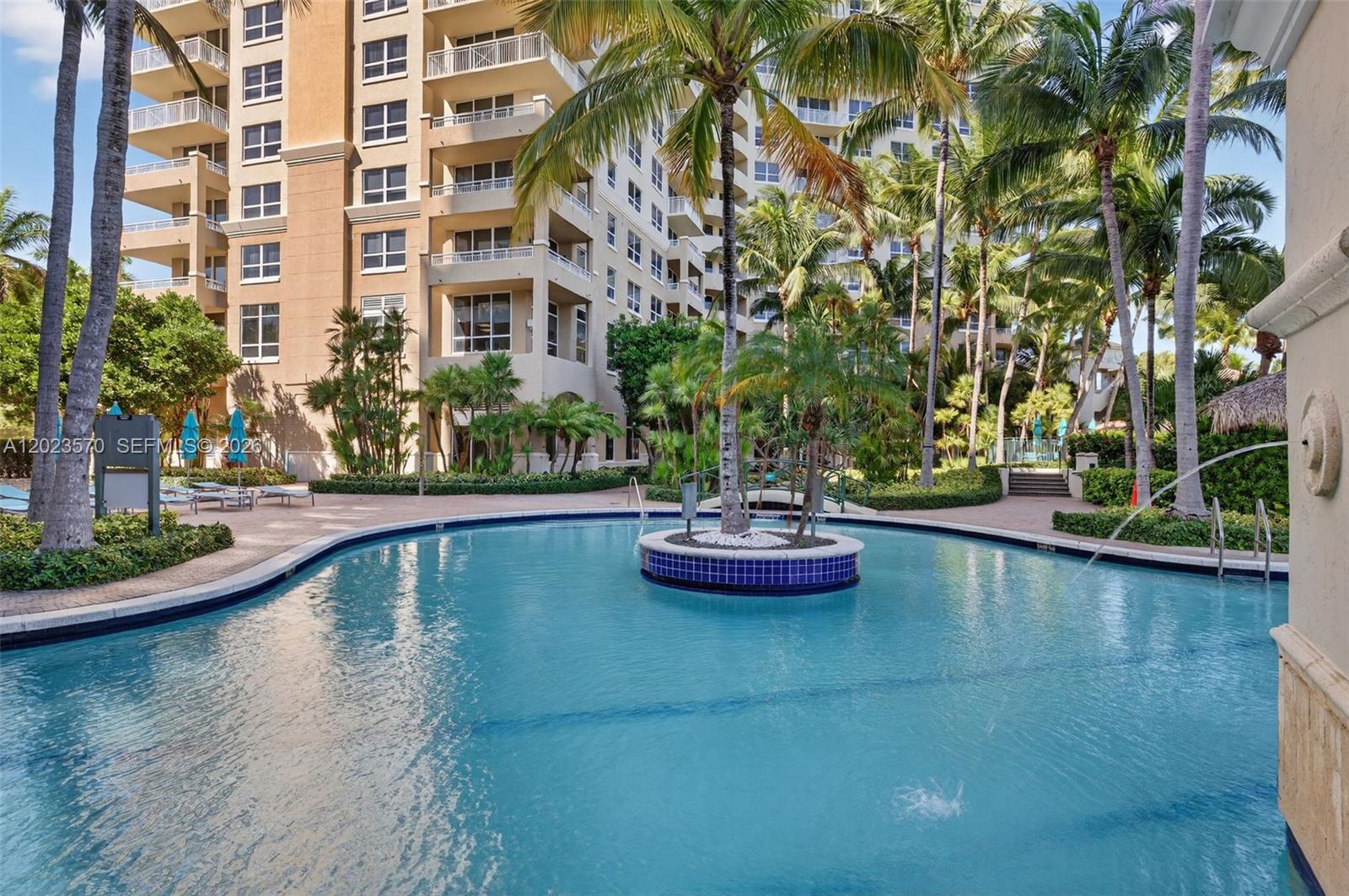 19501 W Country Club Dr #313, Aventura FL 33180