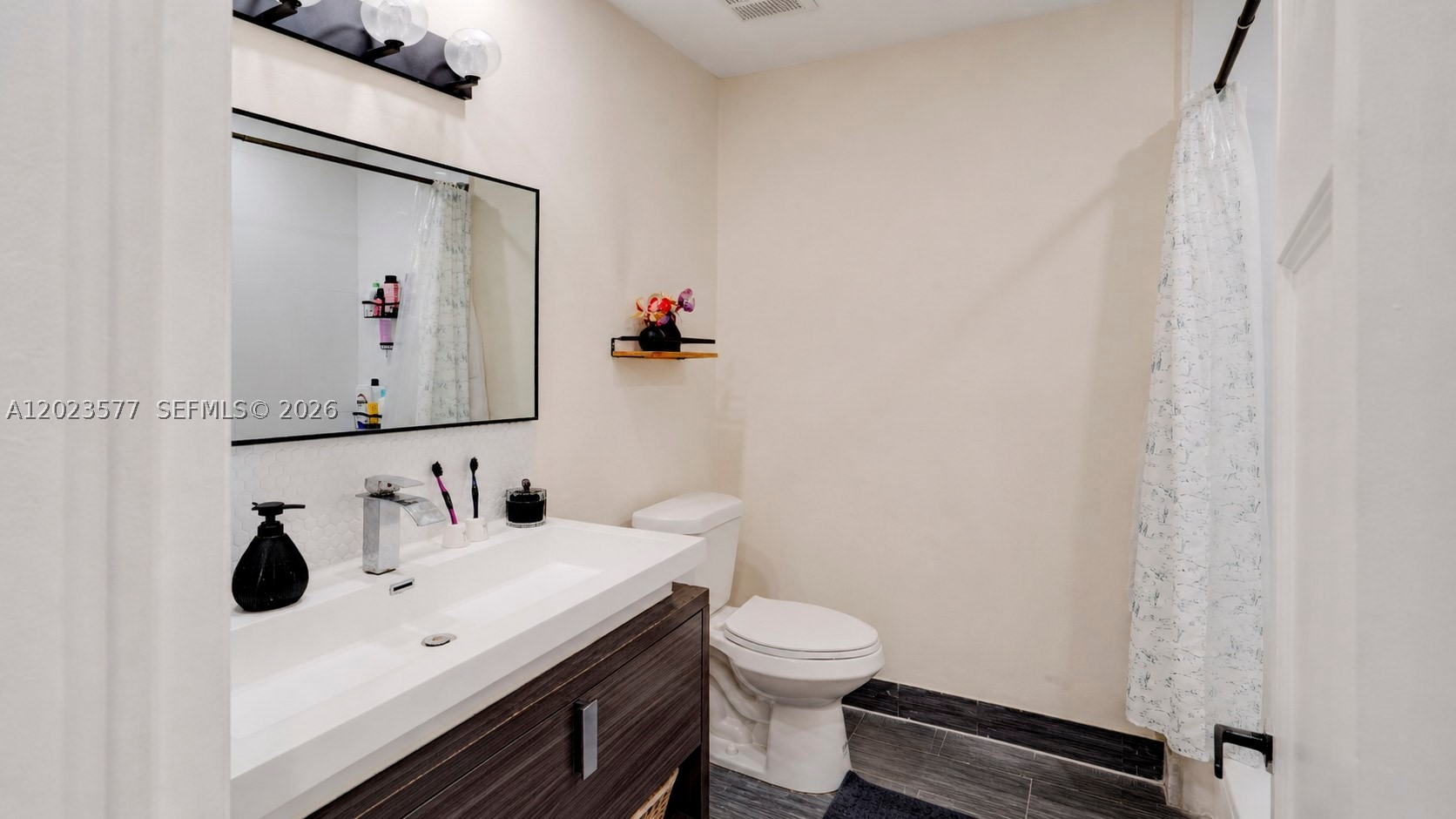 1901 NW S River Dr #12B, Miami FL 33125