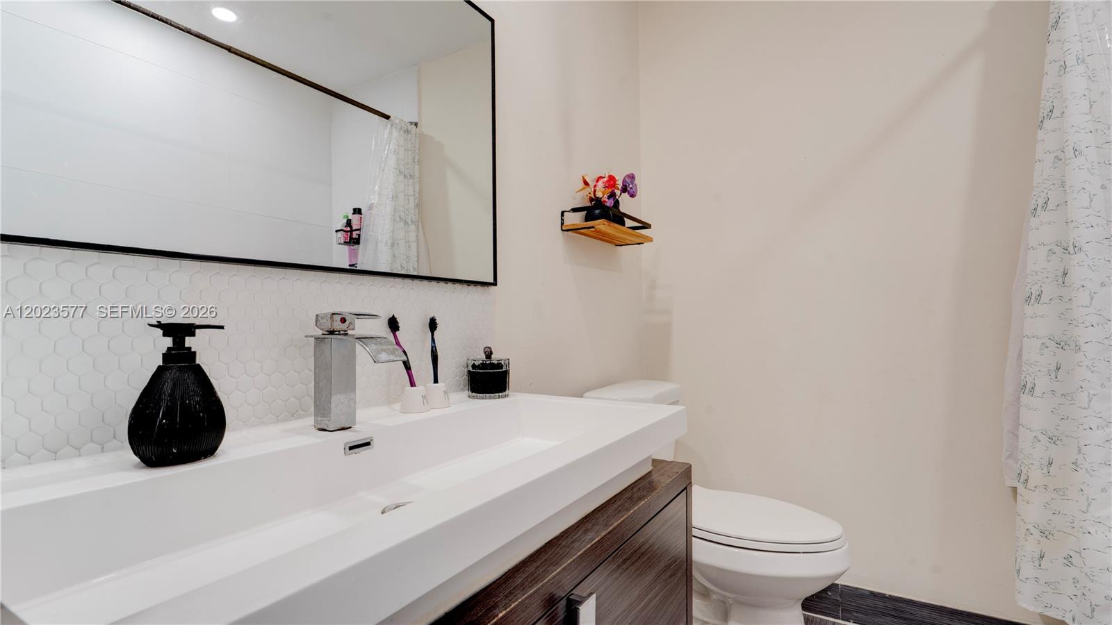 1901 NW S River Dr #12B, Miami FL 33125
