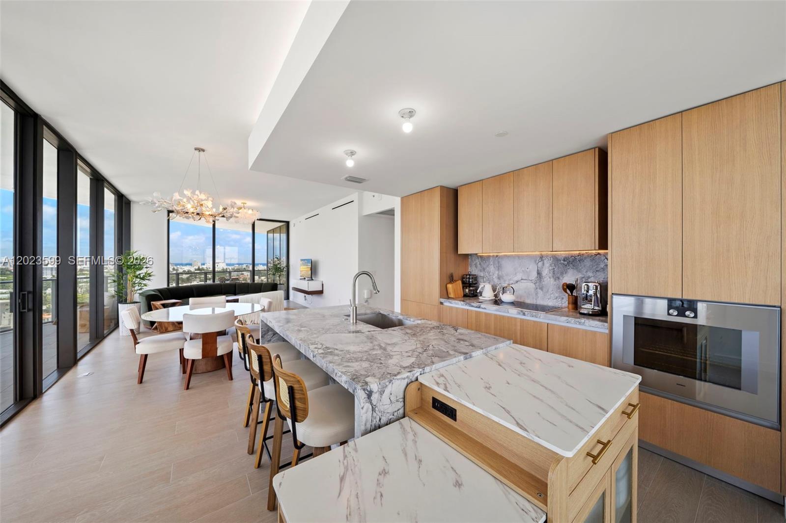 500 Alton #1205, Miami Beach FL 33139