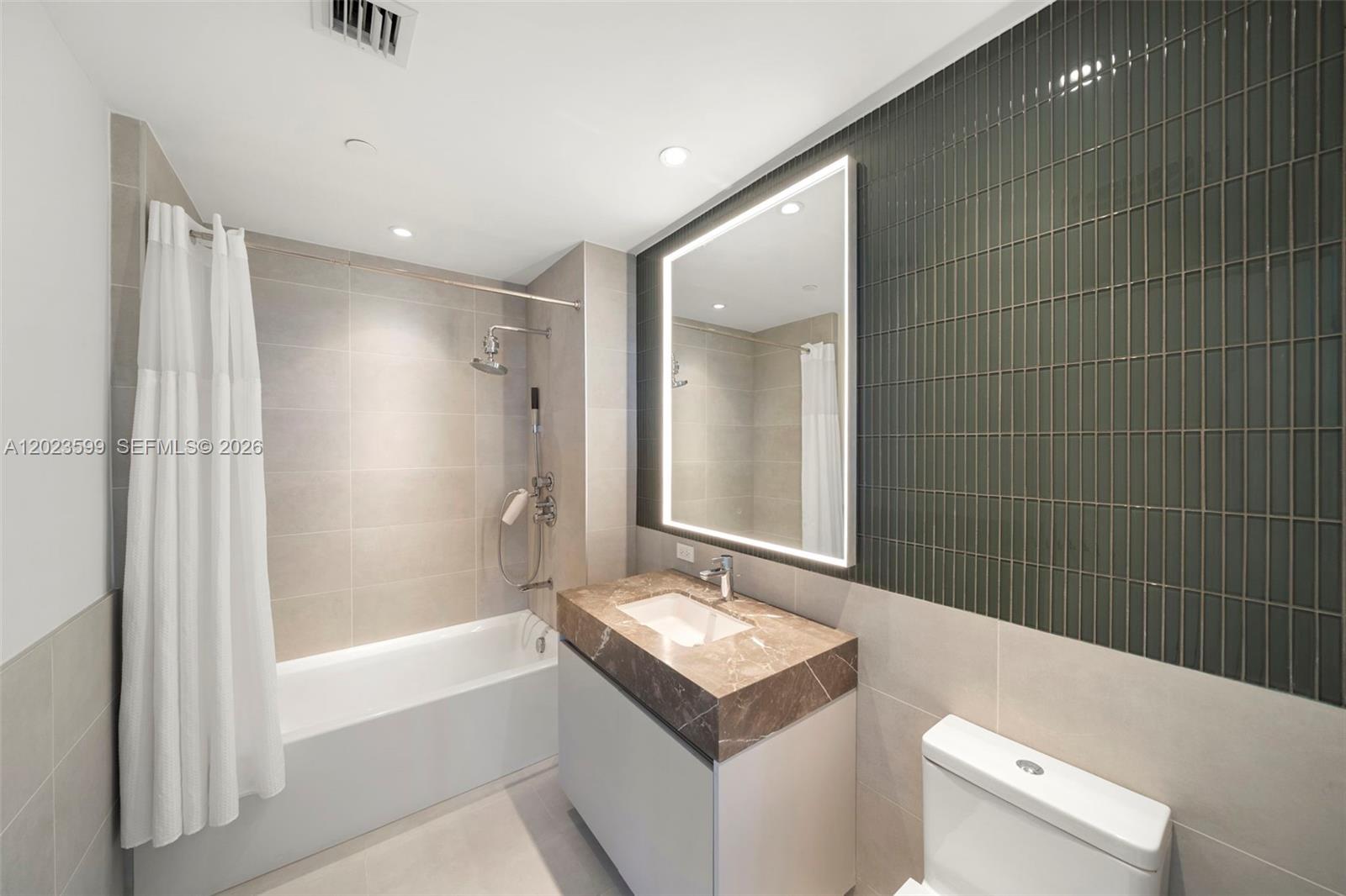 500 Alton #1205, Miami Beach FL 33139