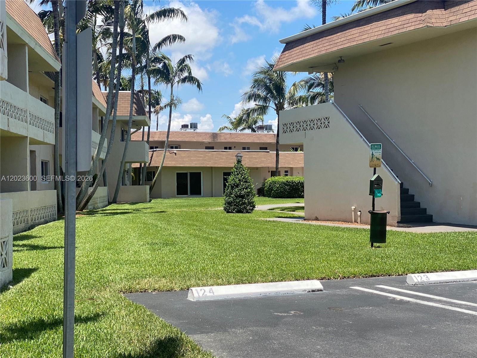 14500 SW 88th Ave #224, Palmetto Bay FL 33176
