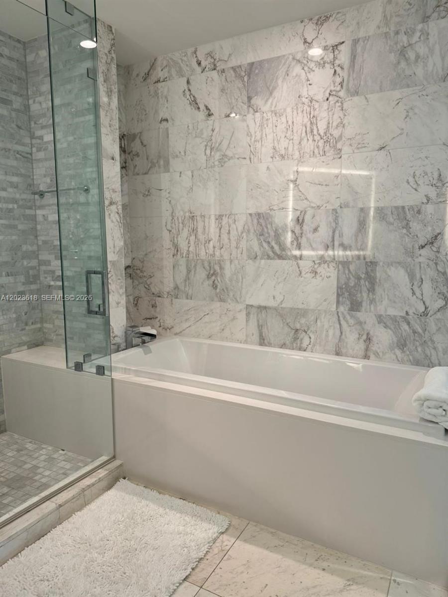 851 NE 1st Ave #1006, Miami FL 33132