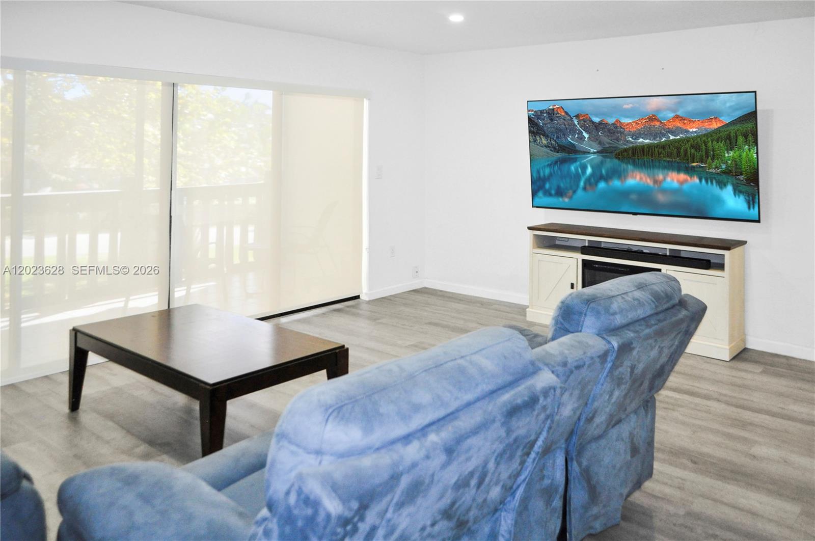1021 Mockingbird Ln #202, Plantation FL 33324