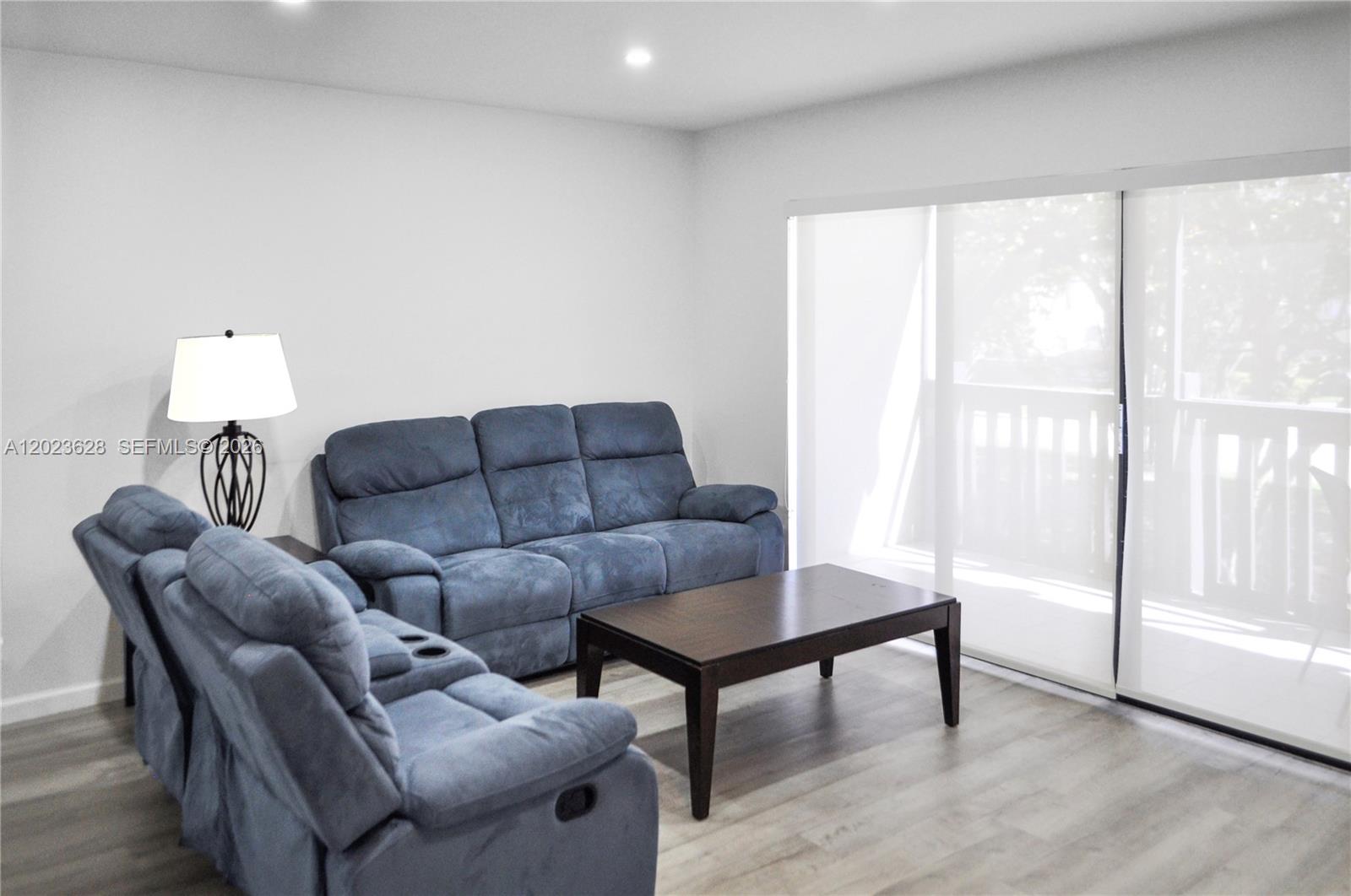 1021 Mockingbird Ln #202, Plantation FL 33324