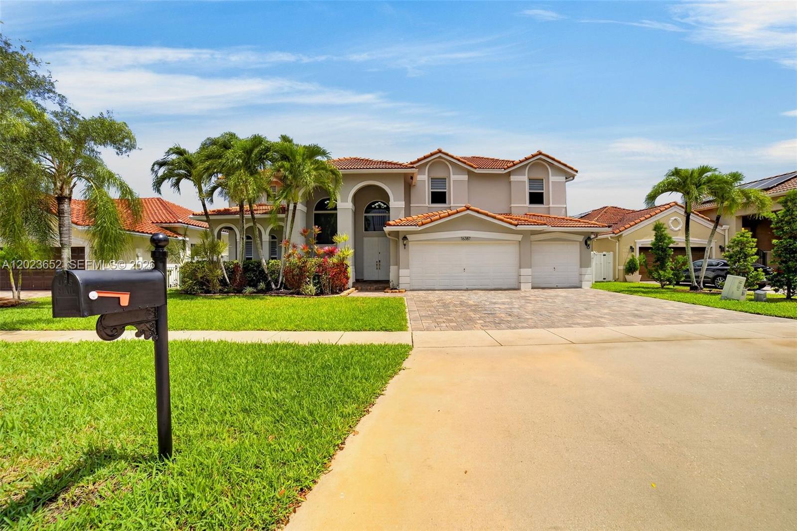 16387 NW 13th St, Pembroke Pines FL 33028