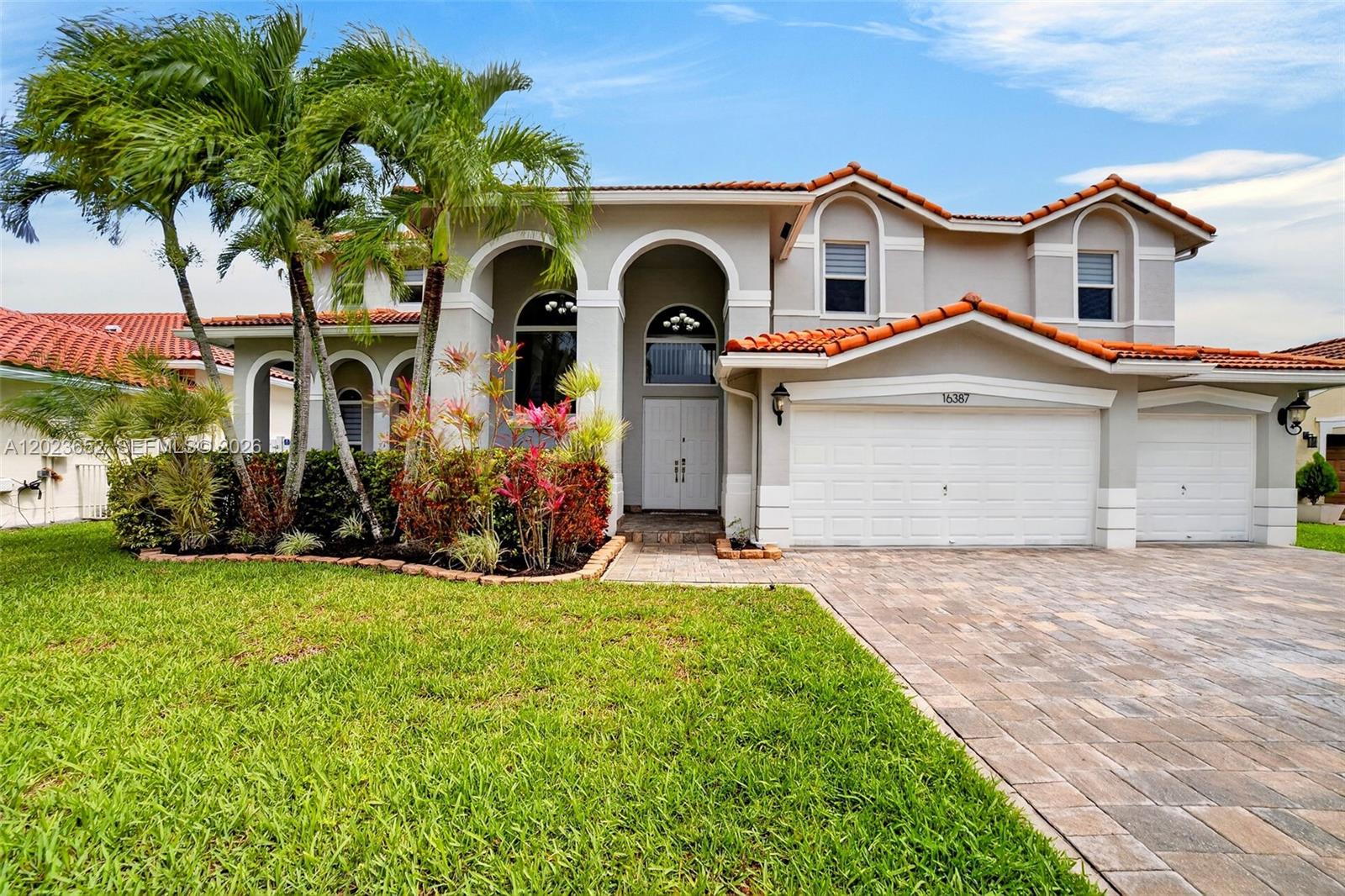 16387 NW 13th St, Pembroke Pines FL 33028