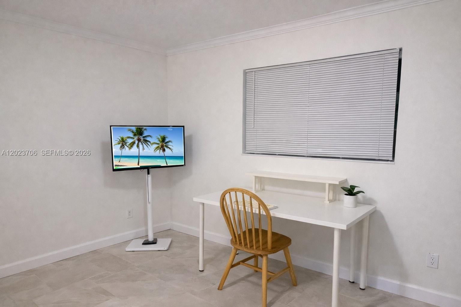232 SE 6th St, Dania Beach FL 33004
