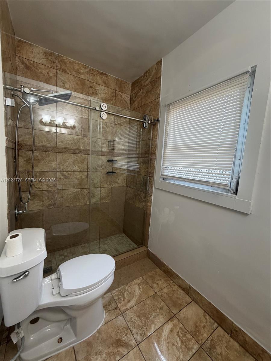 1727 NW 50th St, Miami FL 33142