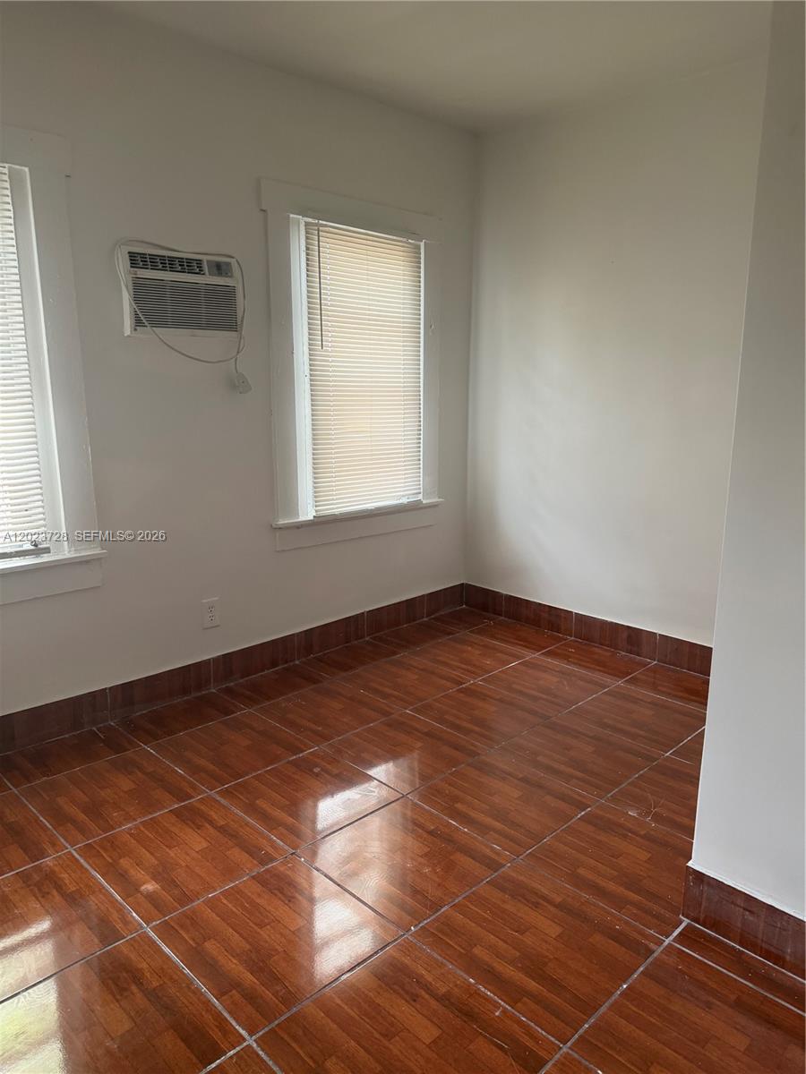 1727 NW 50th St, Miami FL 33142