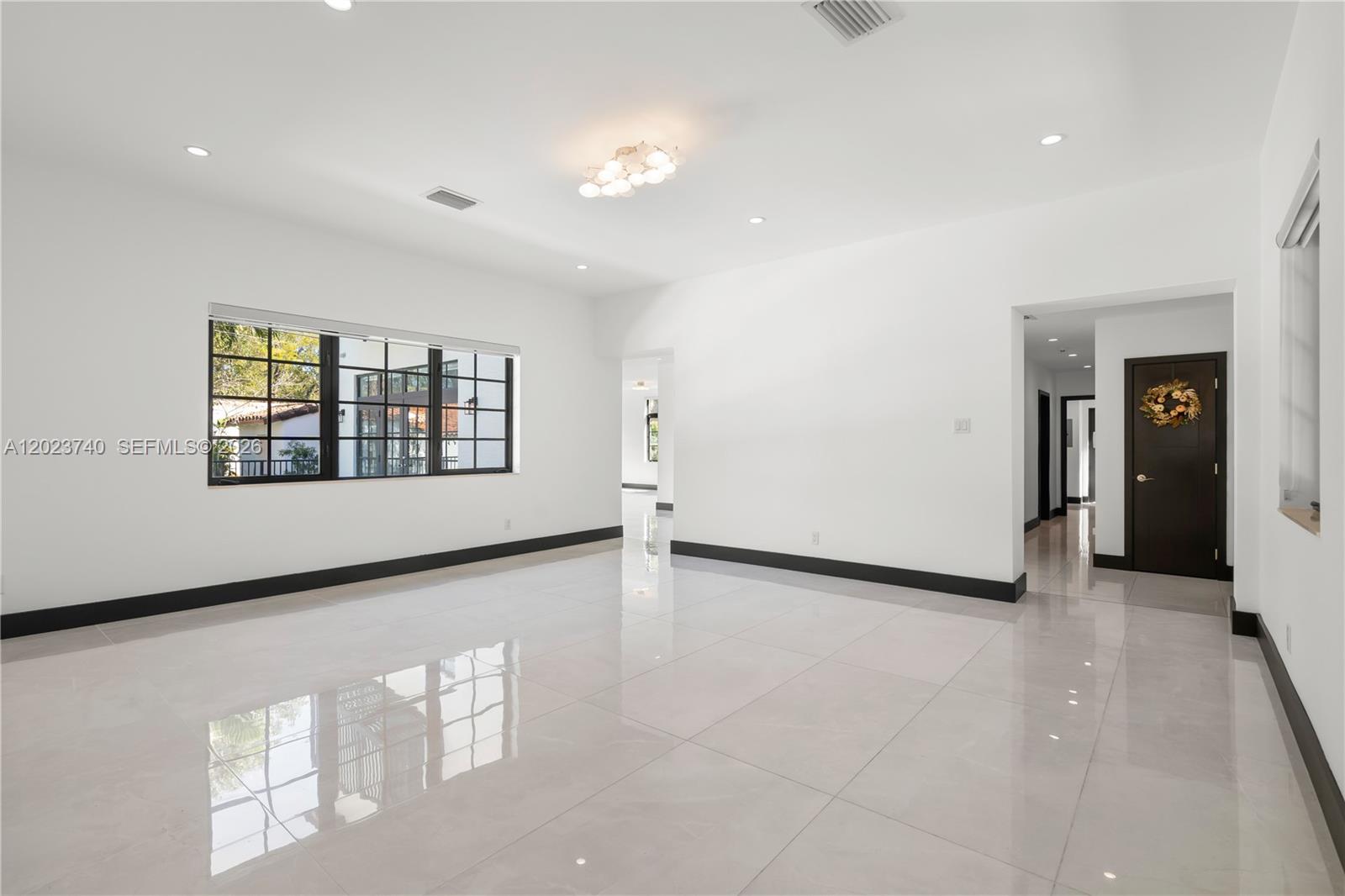 519 Alhambra Cir, Coral Gables FL 33134