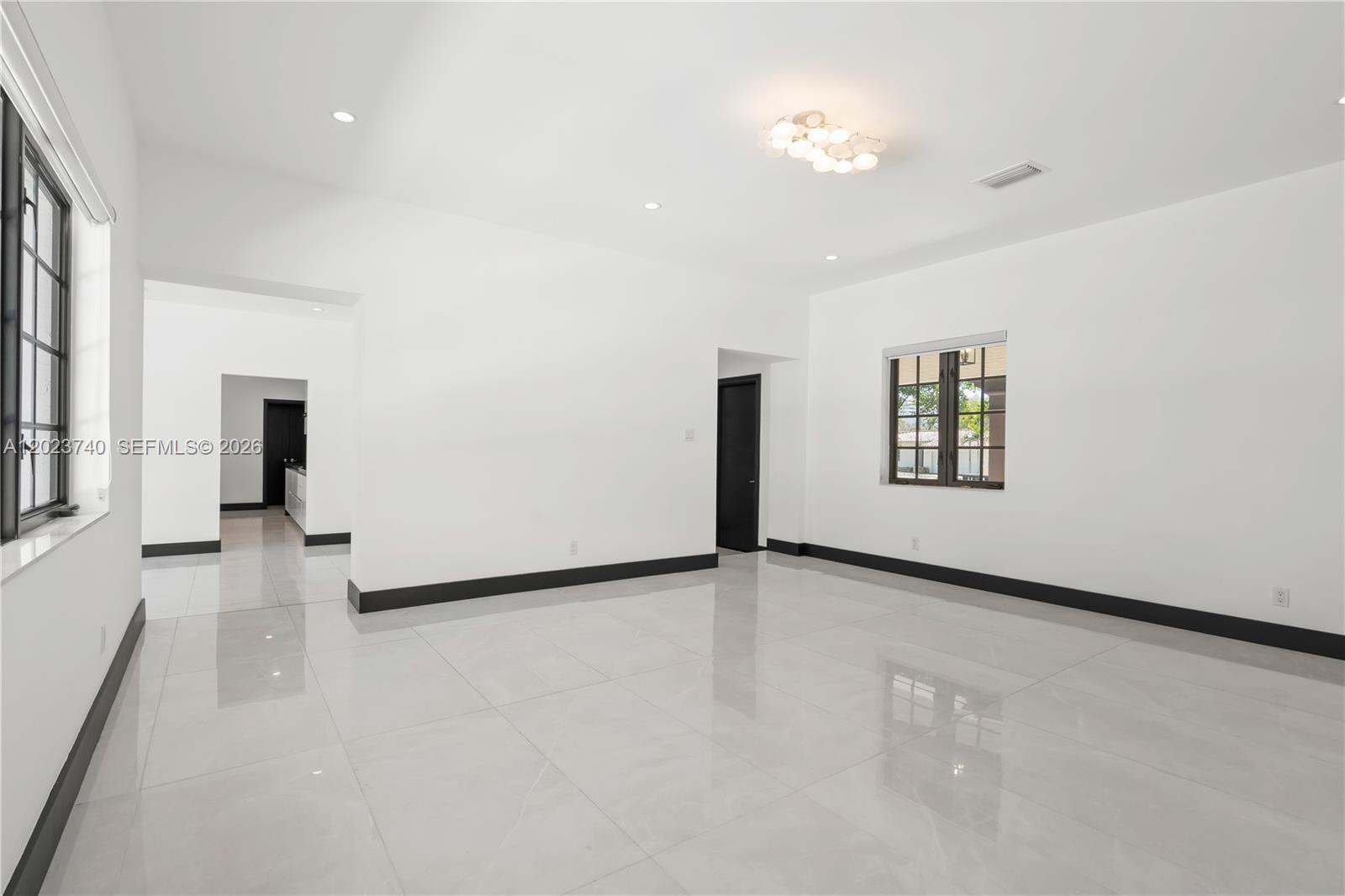 519 Alhambra Cir, Coral Gables FL 33134