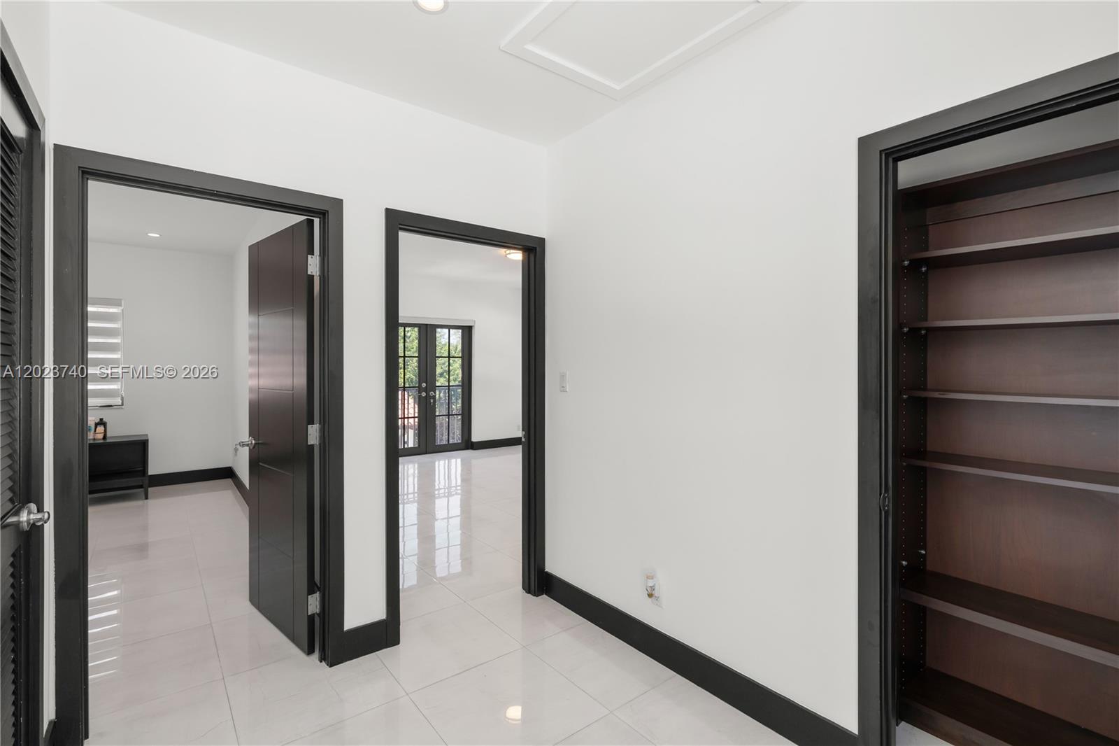 519 Alhambra Cir, Coral Gables FL 33134