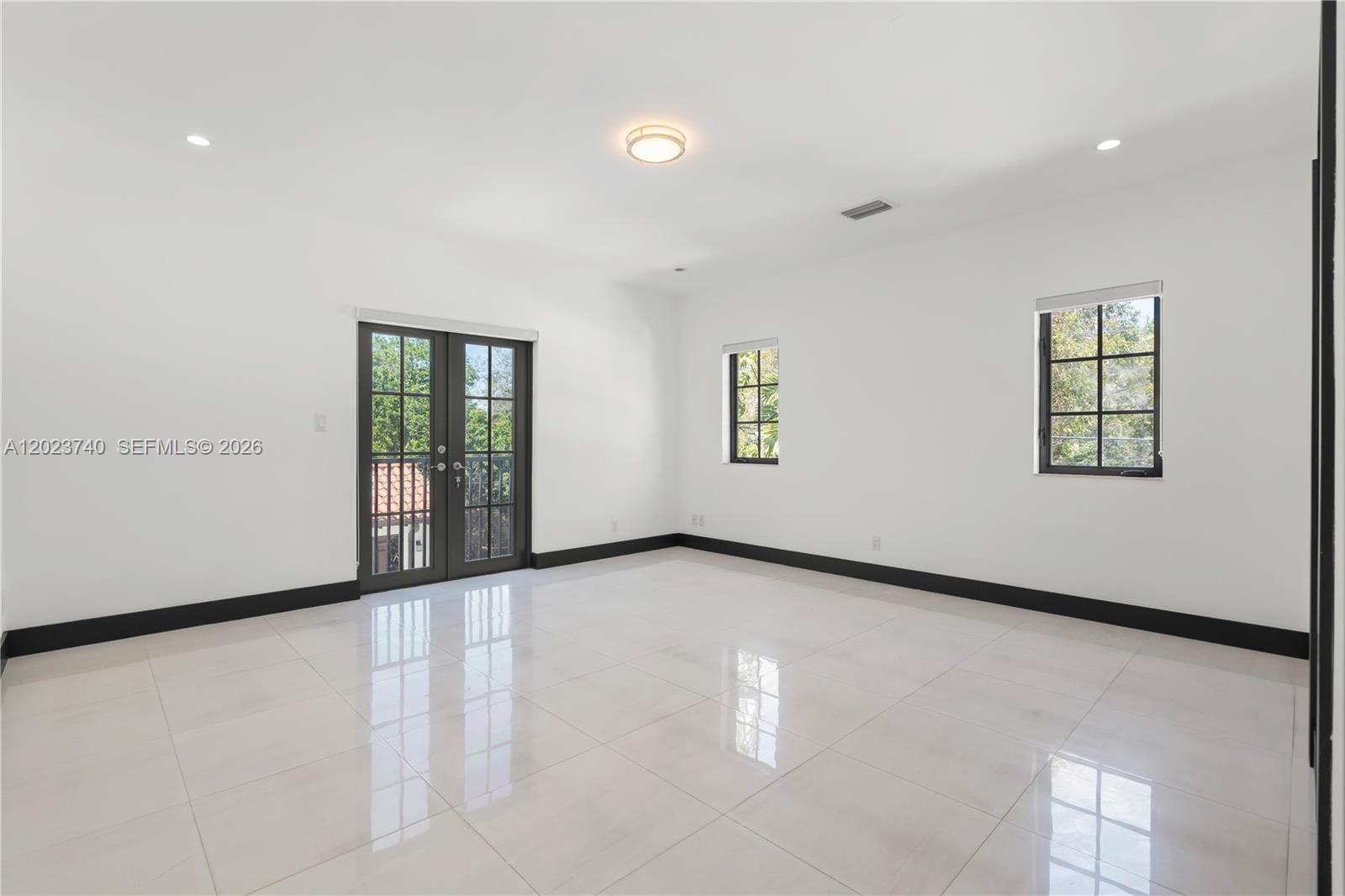 519 Alhambra Cir, Coral Gables FL 33134