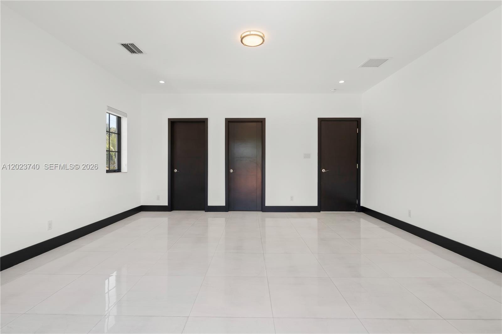 519 Alhambra Cir, Coral Gables FL 33134