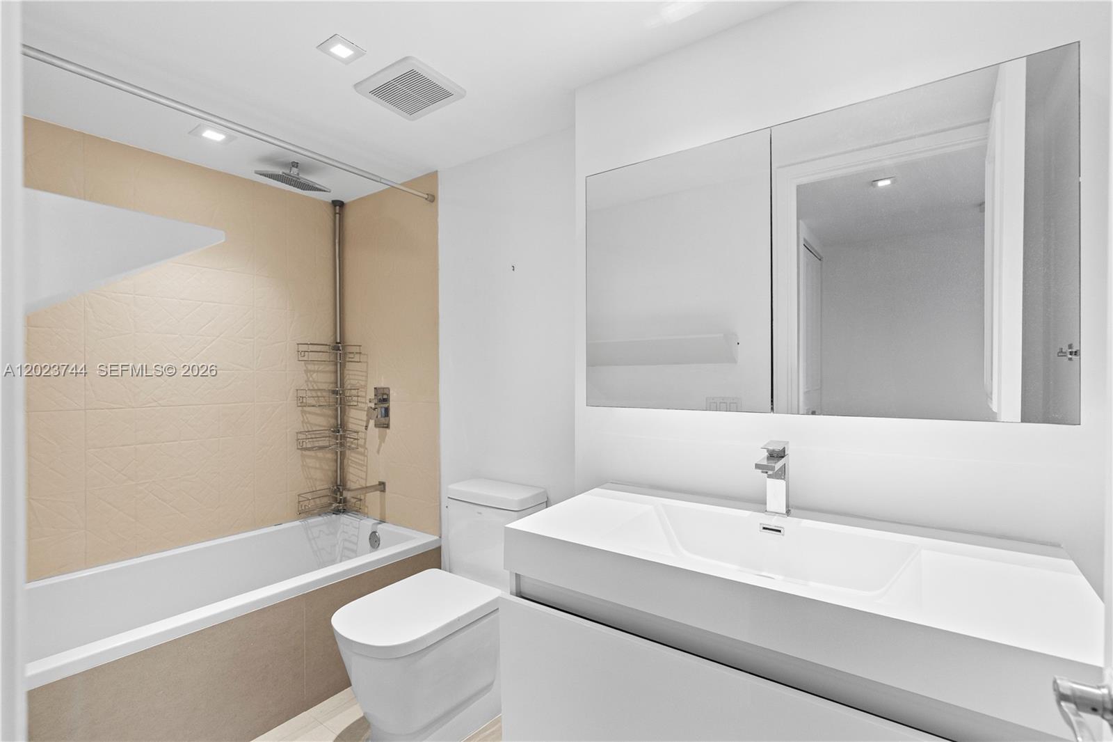 1541 Brickell Ave #C1607, Miami FL 33129
