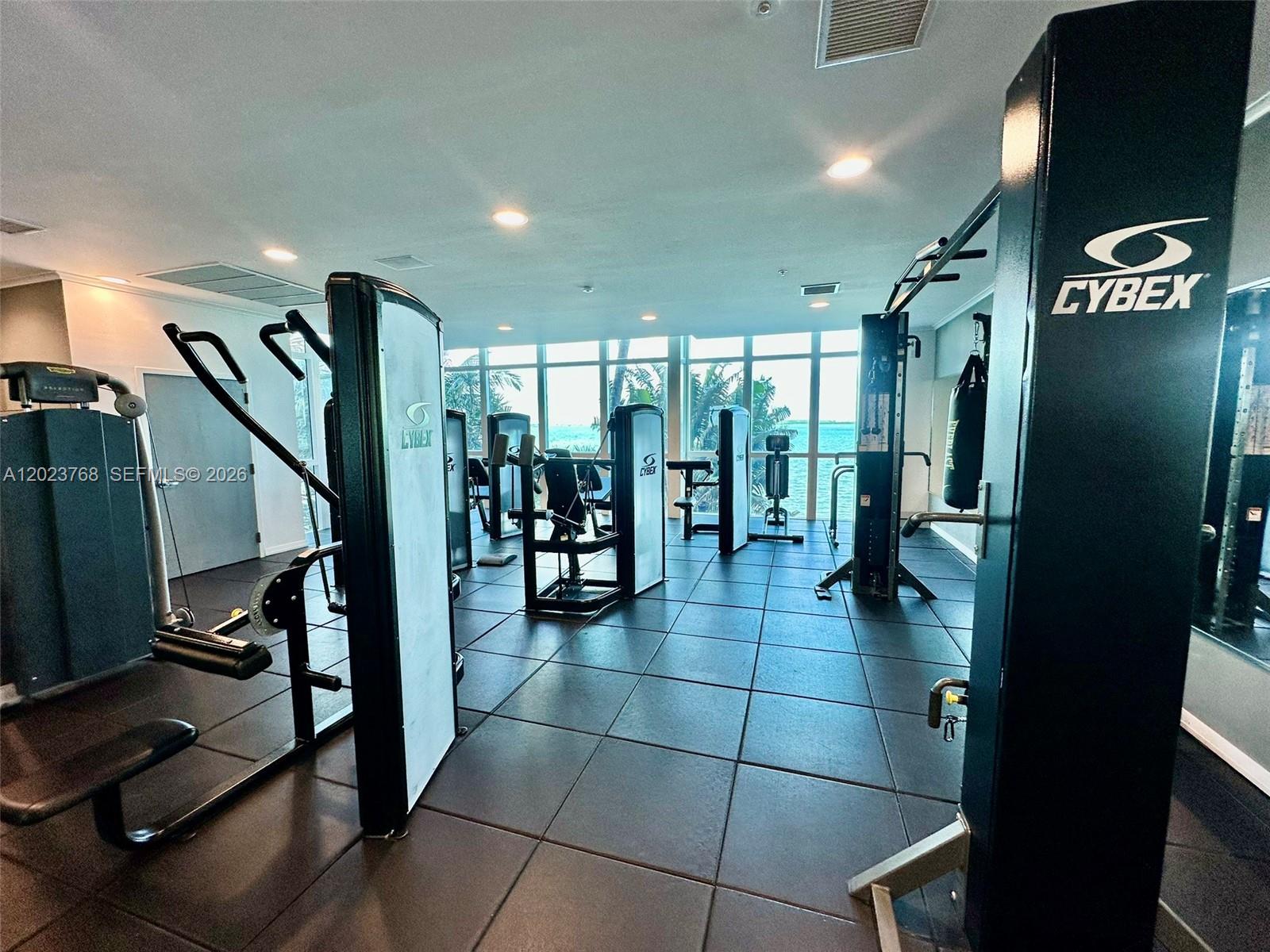 1155 Brickell Bay Dr #905, Miami FL 33131