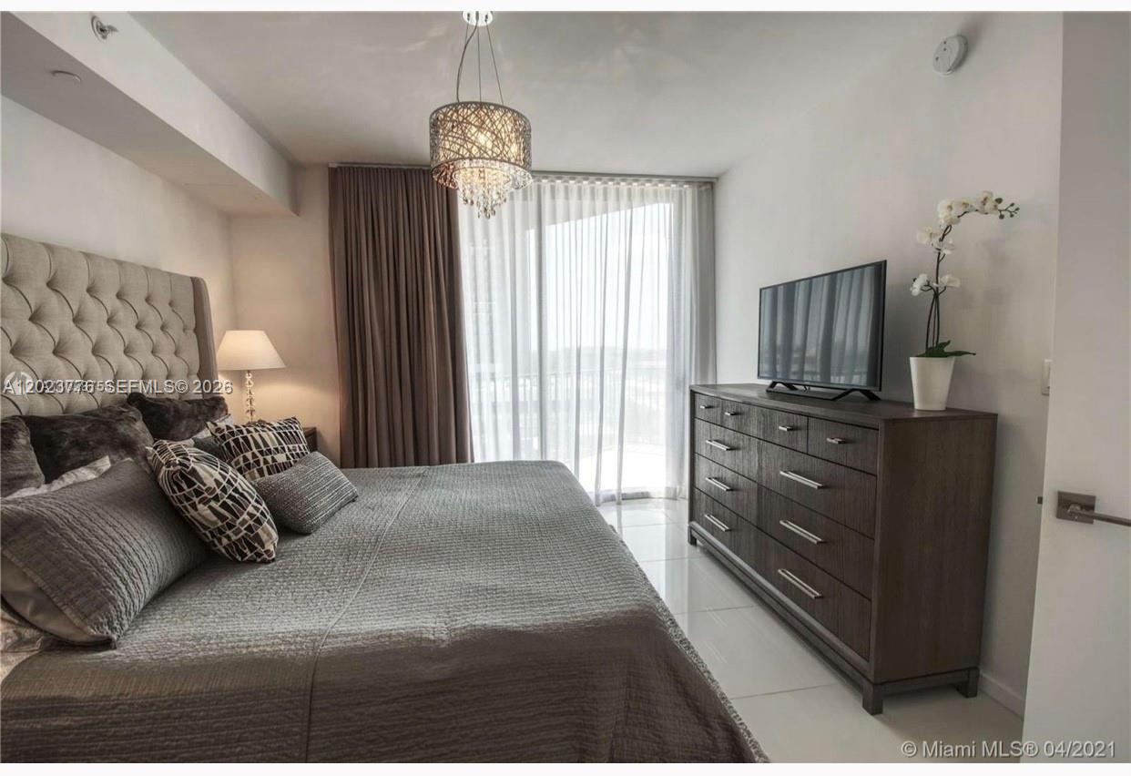 5300 Paseo Blvd   Unit 401 #401, Doral FL 33166