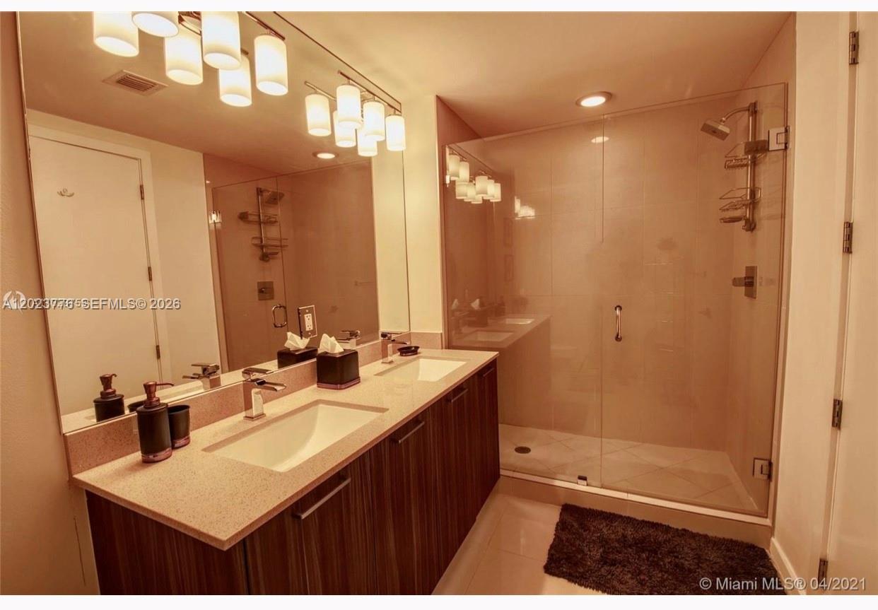 5300 Paseo Blvd   Unit 401 #401, Doral FL 33166
